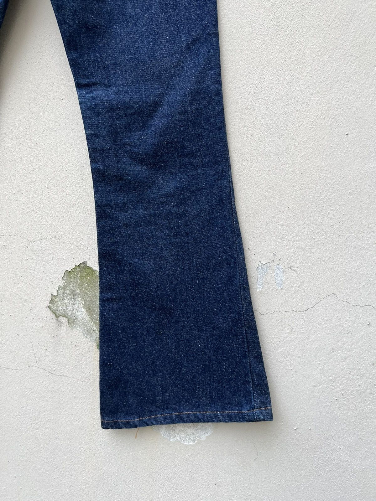 Vintage Vintage 70s BISON Japan 4 Pocket Blue Denim Bootcut Jeans Size US 28 / EU 44 - 16 Thumbnail