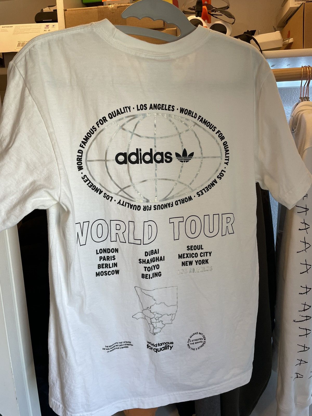 Adidas Adidas World Tour Graphic Tee Small Size US S / EU 44-46 / 1 - 1 Thumbnail