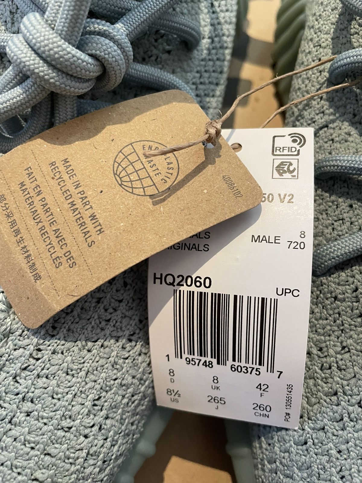 Adidas × Kanye West Yeezy 350 v2 Salt Size US 8.5 / EU 41-42 - 9 Thumbnail