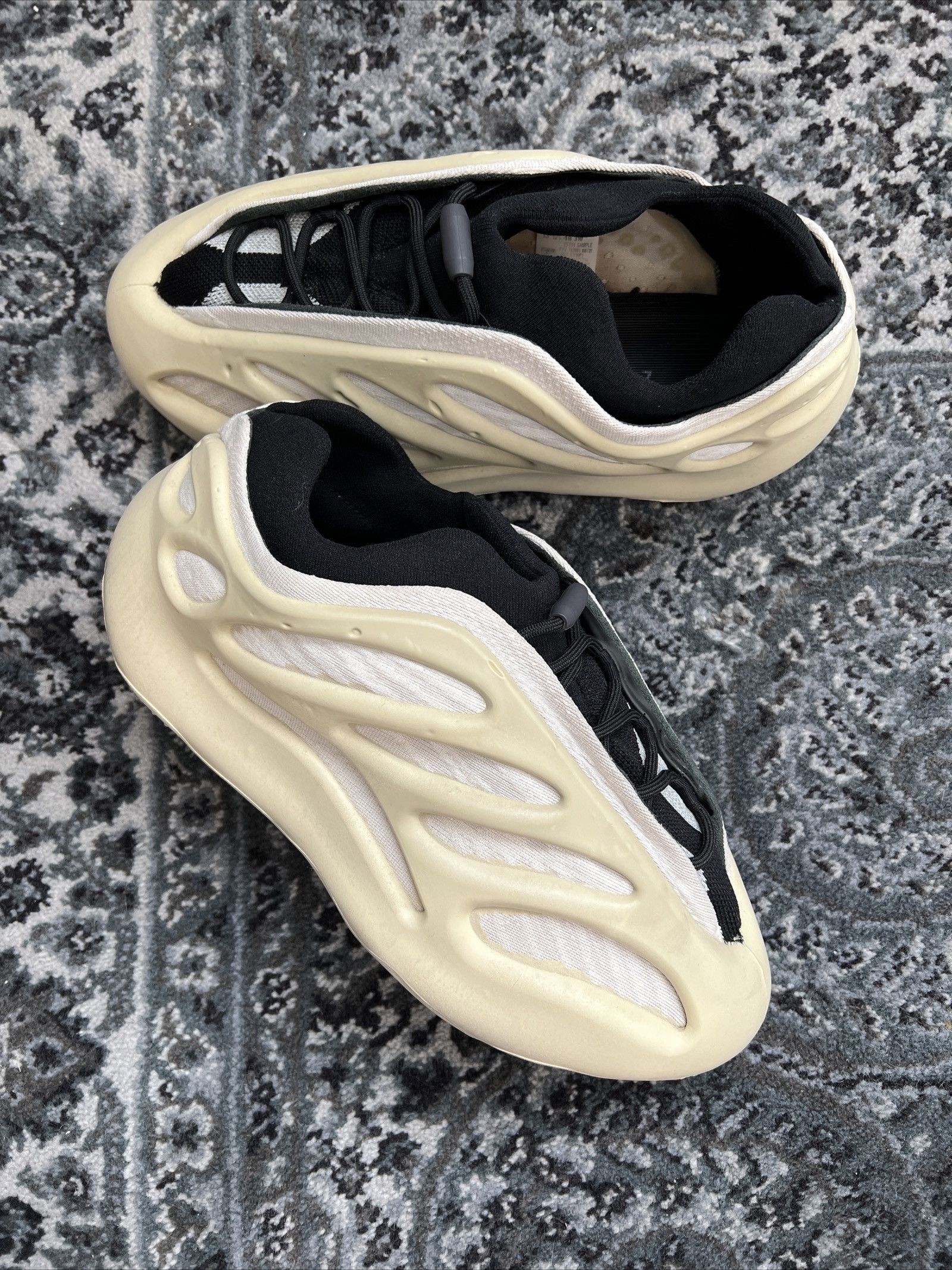 Yeezy cheap 700 grailed