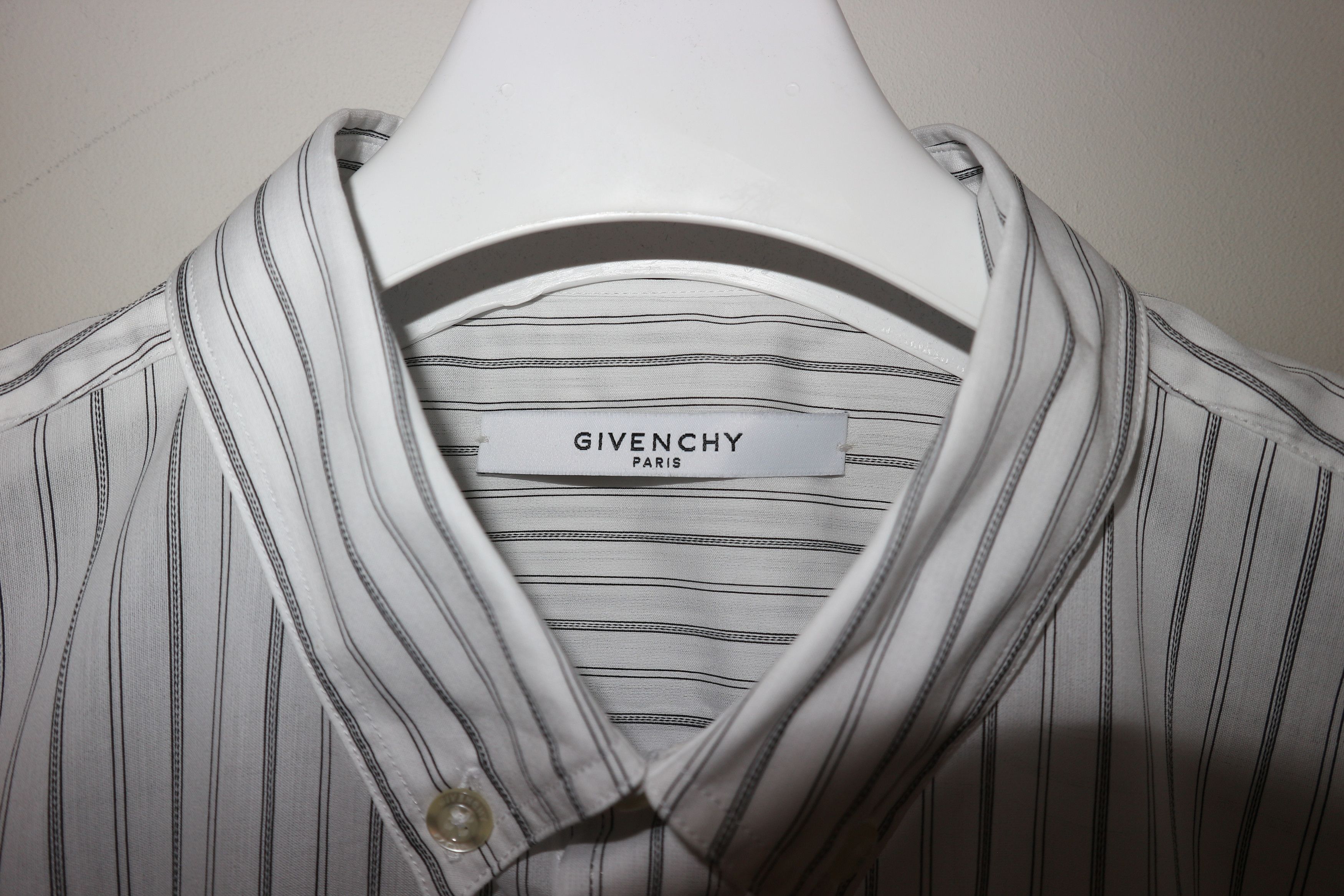 Givenchy 4G embroidered logo shirt Size US L / EU 52-54 / 3 - 3 Thumbnail