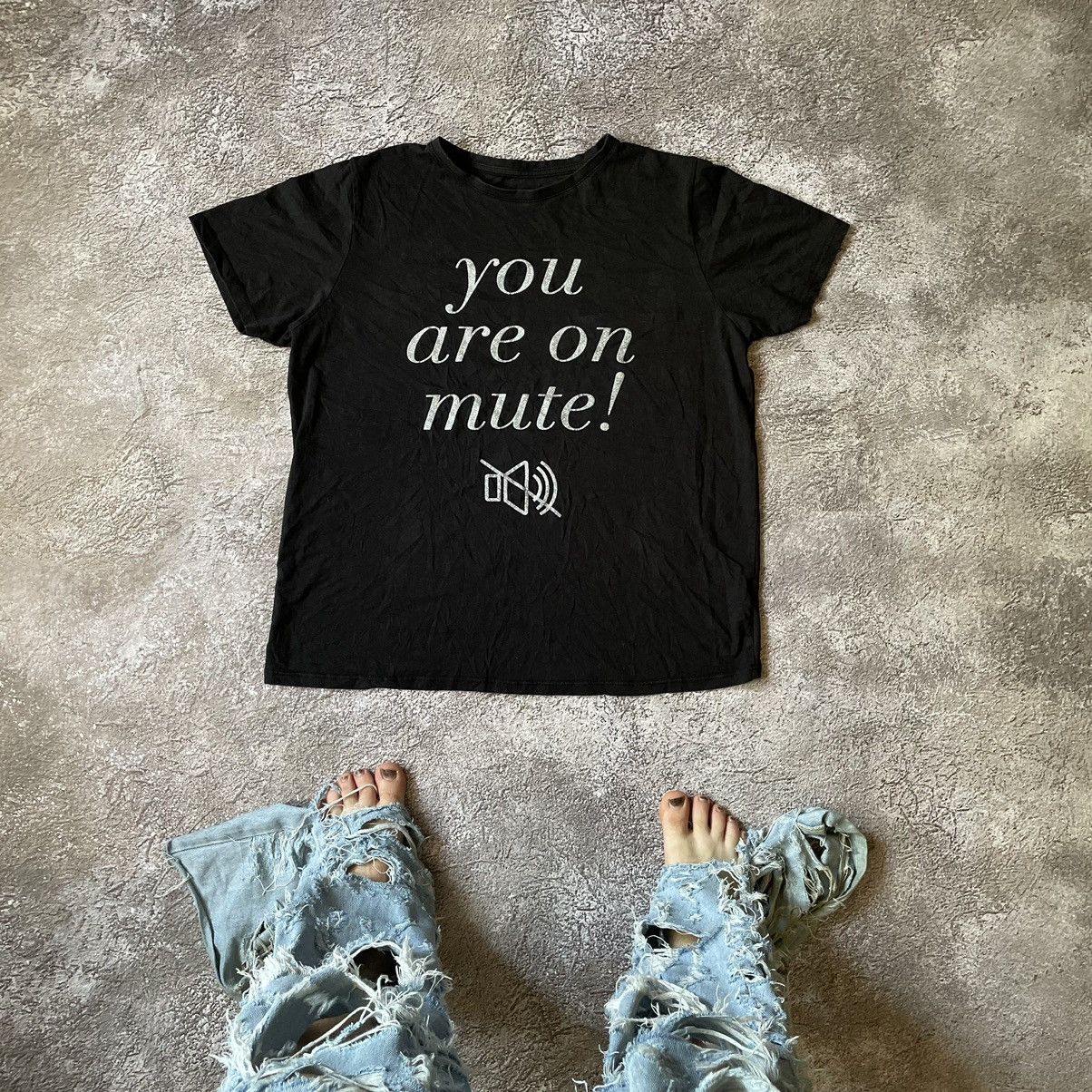 Vintage Vintage Y2K Graphic Tee Mute Slogan Funny Streetwear Faded M Size US M / EU 48-50 / 2 - 1 Thumbnail