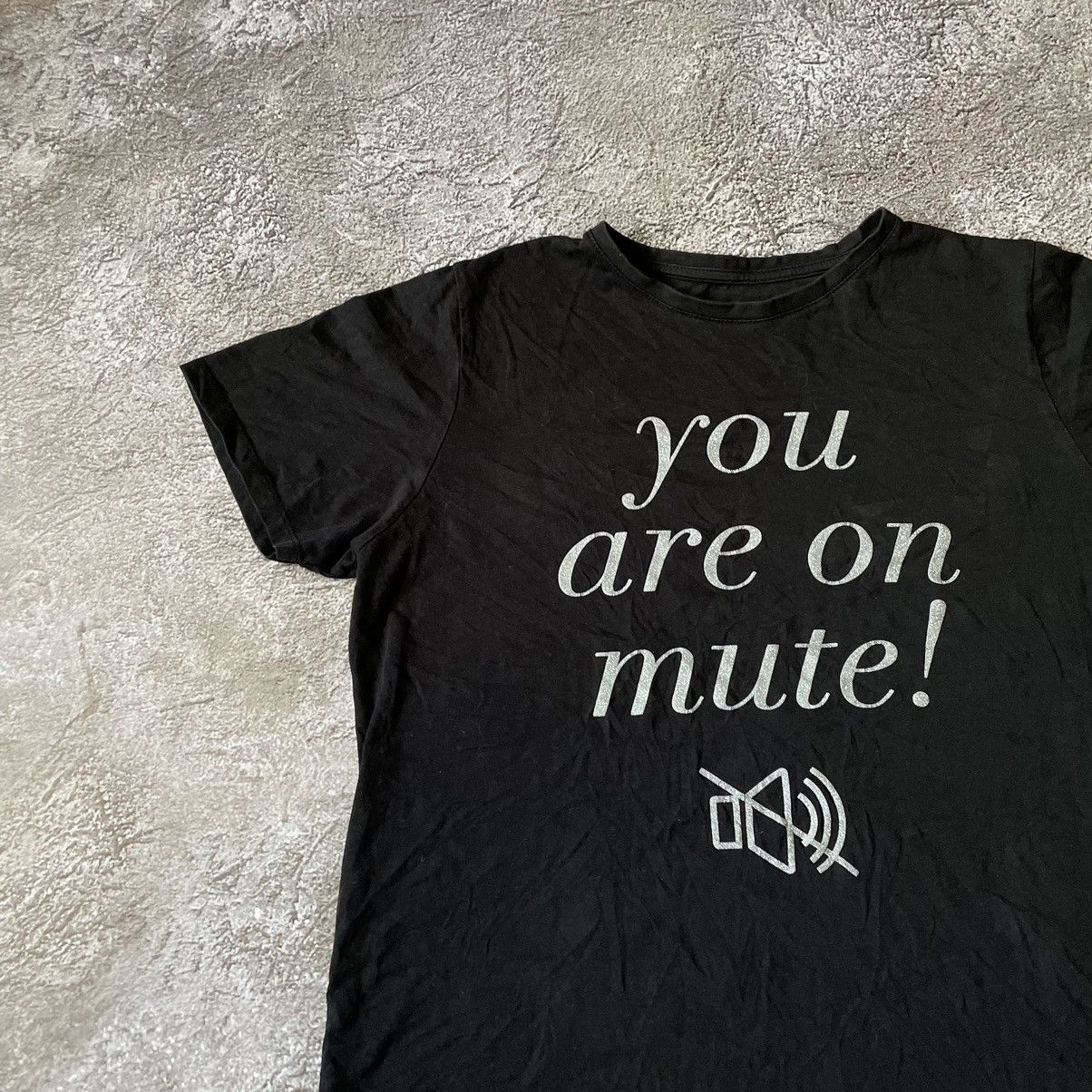 Vintage Vintage Y2K Graphic Tee Mute Slogan Funny Streetwear Faded M Size US M / EU 48-50 / 2 - 4 Thumbnail