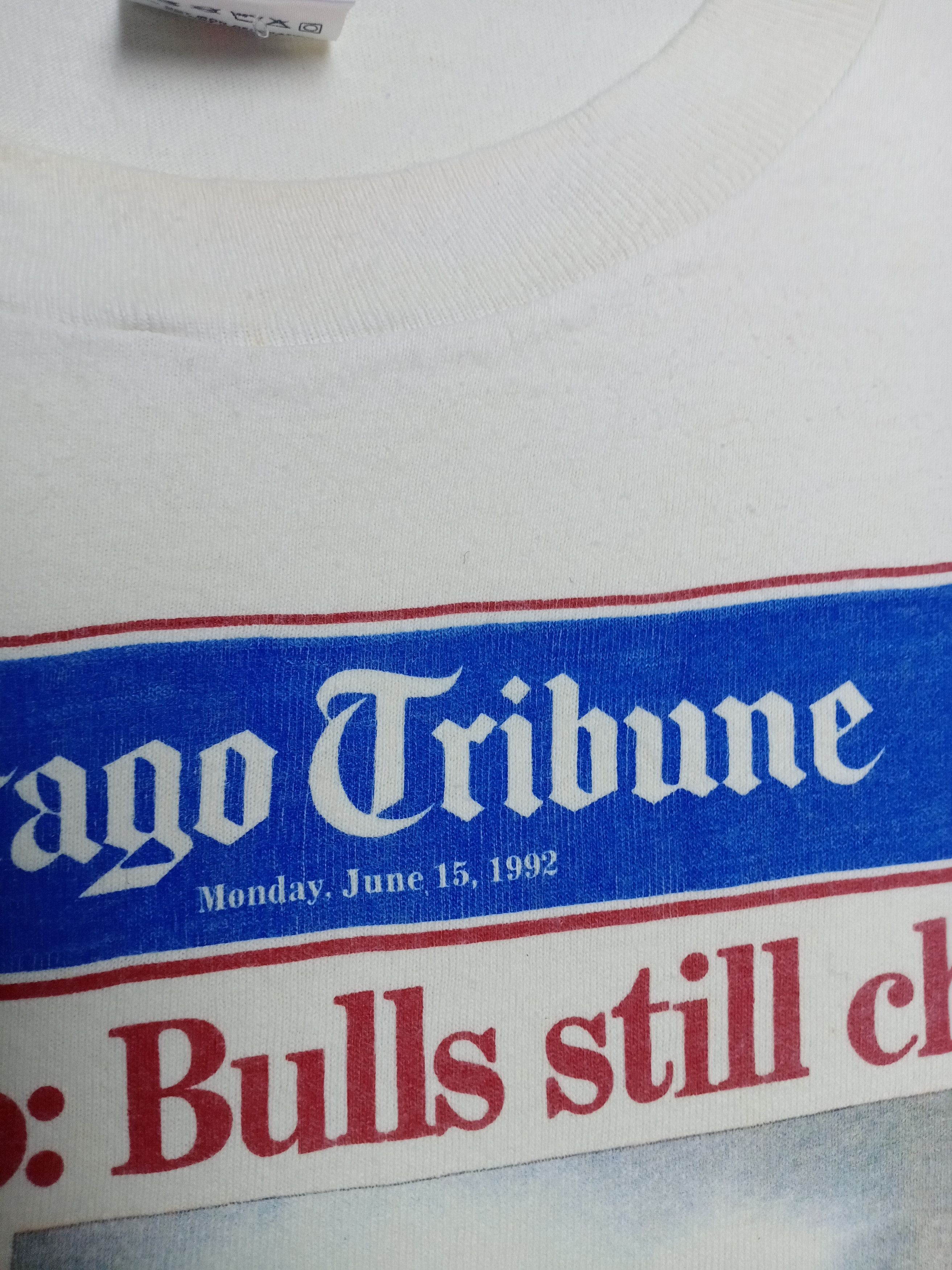 Jordan Brand × NBA × Vintage Vtg 1992 Micheal Jordan Champion Chicago Tribune T-shirt Size US XL / EU 56 / 4 - 6 Thumbnail