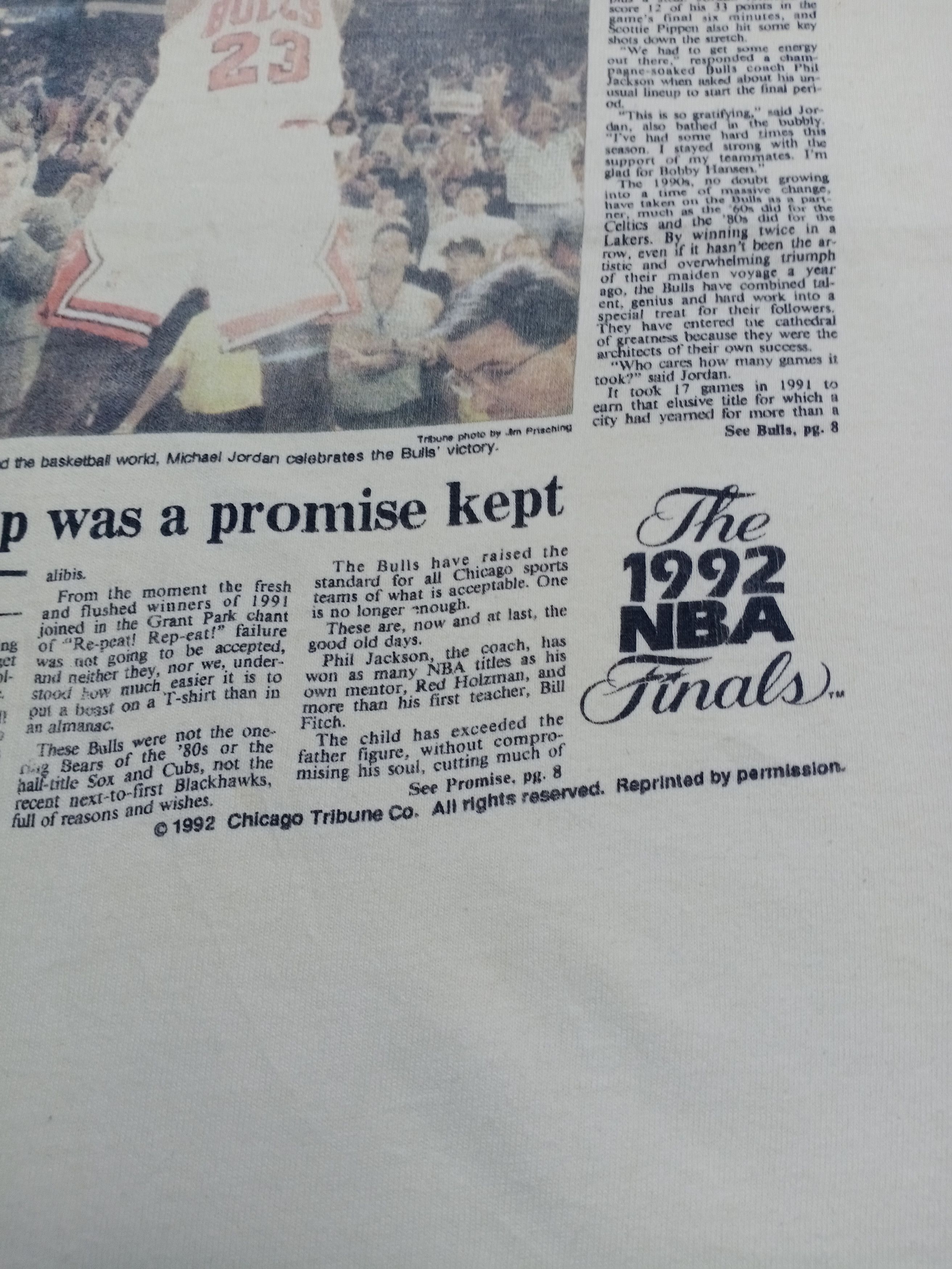 Jordan Brand × NBA × Vintage Vtg 1992 Micheal Jordan Champion Chicago Tribune T-shirt Size US XL / EU 56 / 4 - 9 Thumbnail