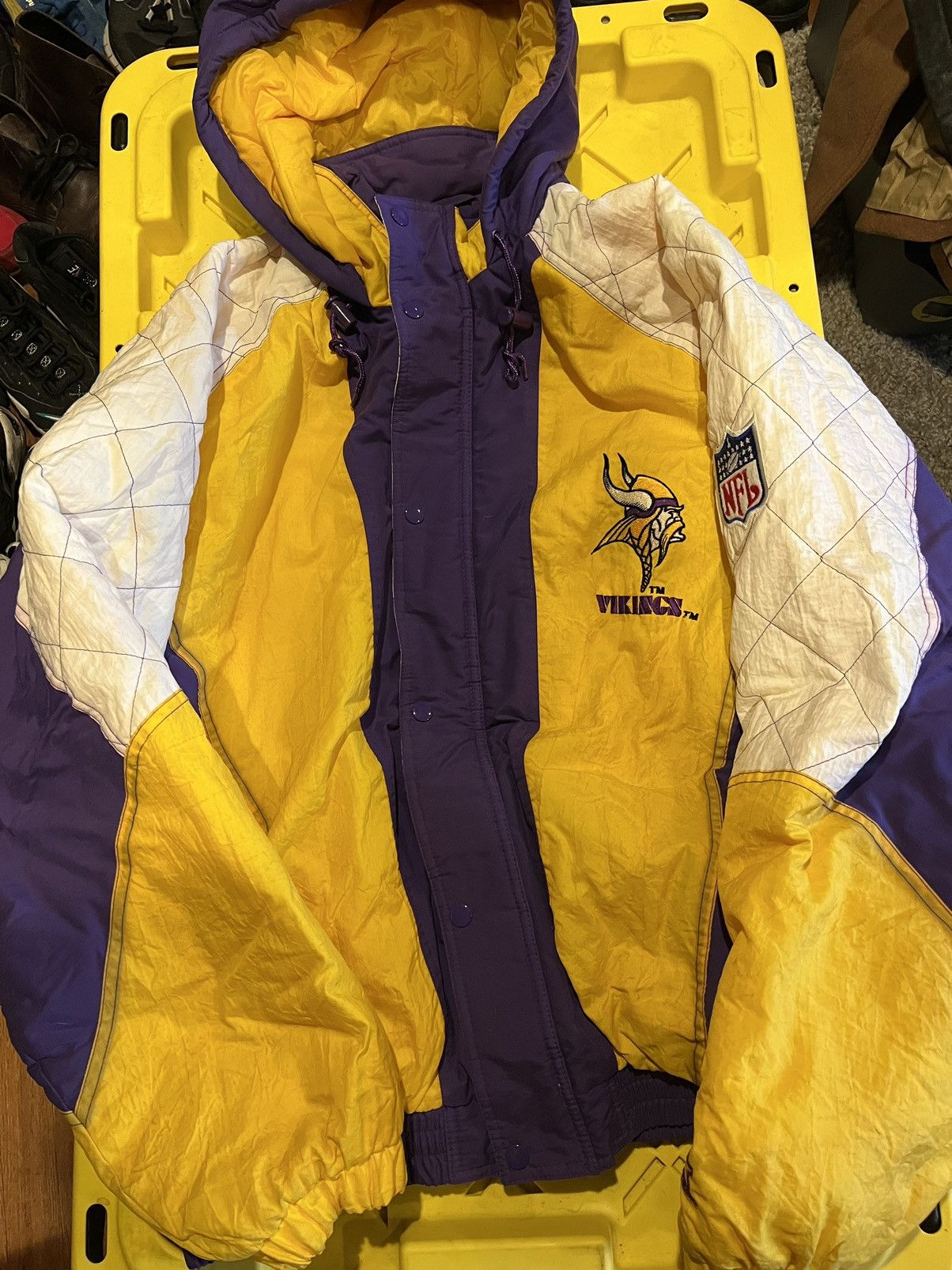 image of Nfl x Starter Minnesota Vikings Windbreaker Vintage Jacket Size Large in Yellow, Men's