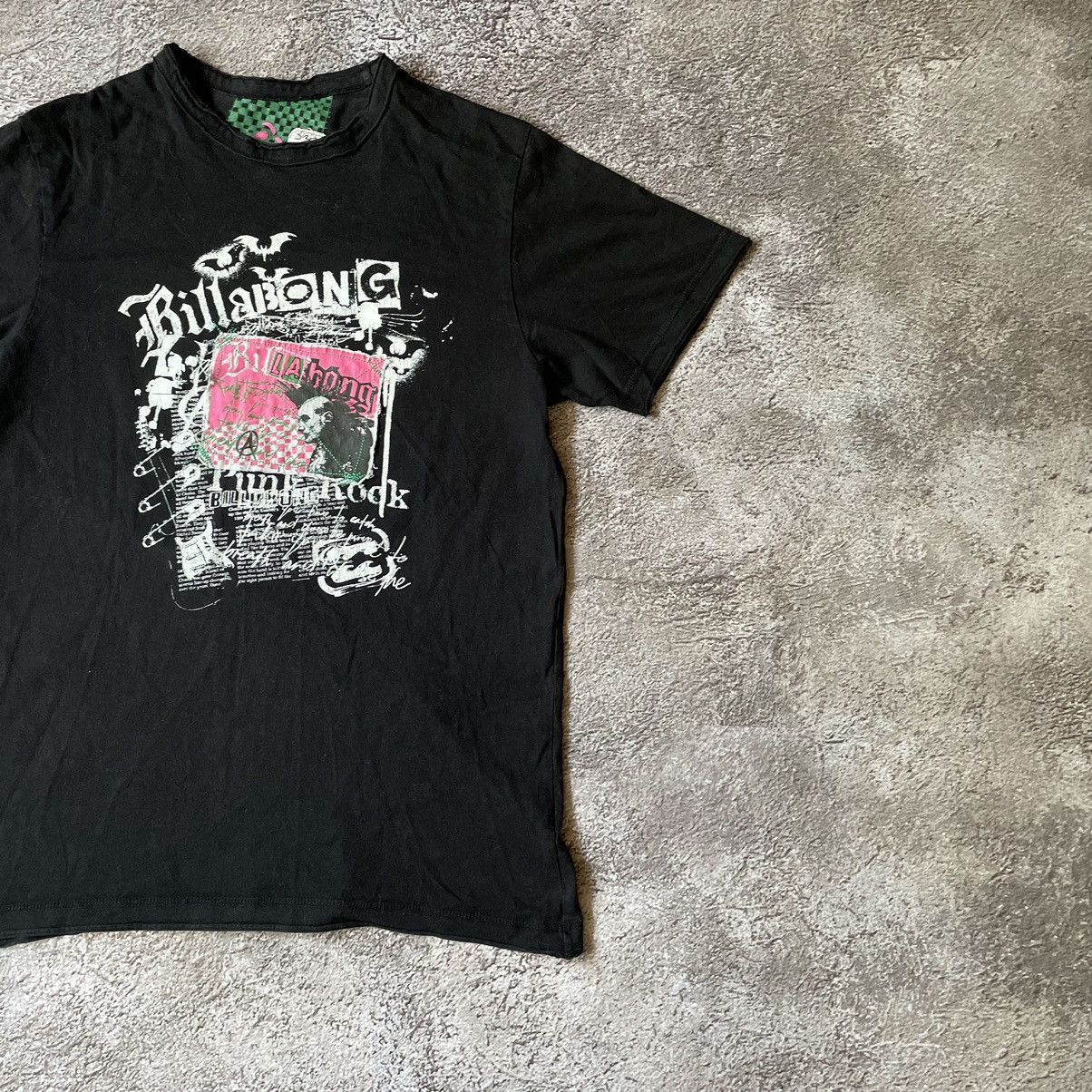 Vintage Vintage Y2K Billabong Thrashed Graphic Tee Skate Black M Size US M / EU 48-50 / 2 - 4 Thumbnail