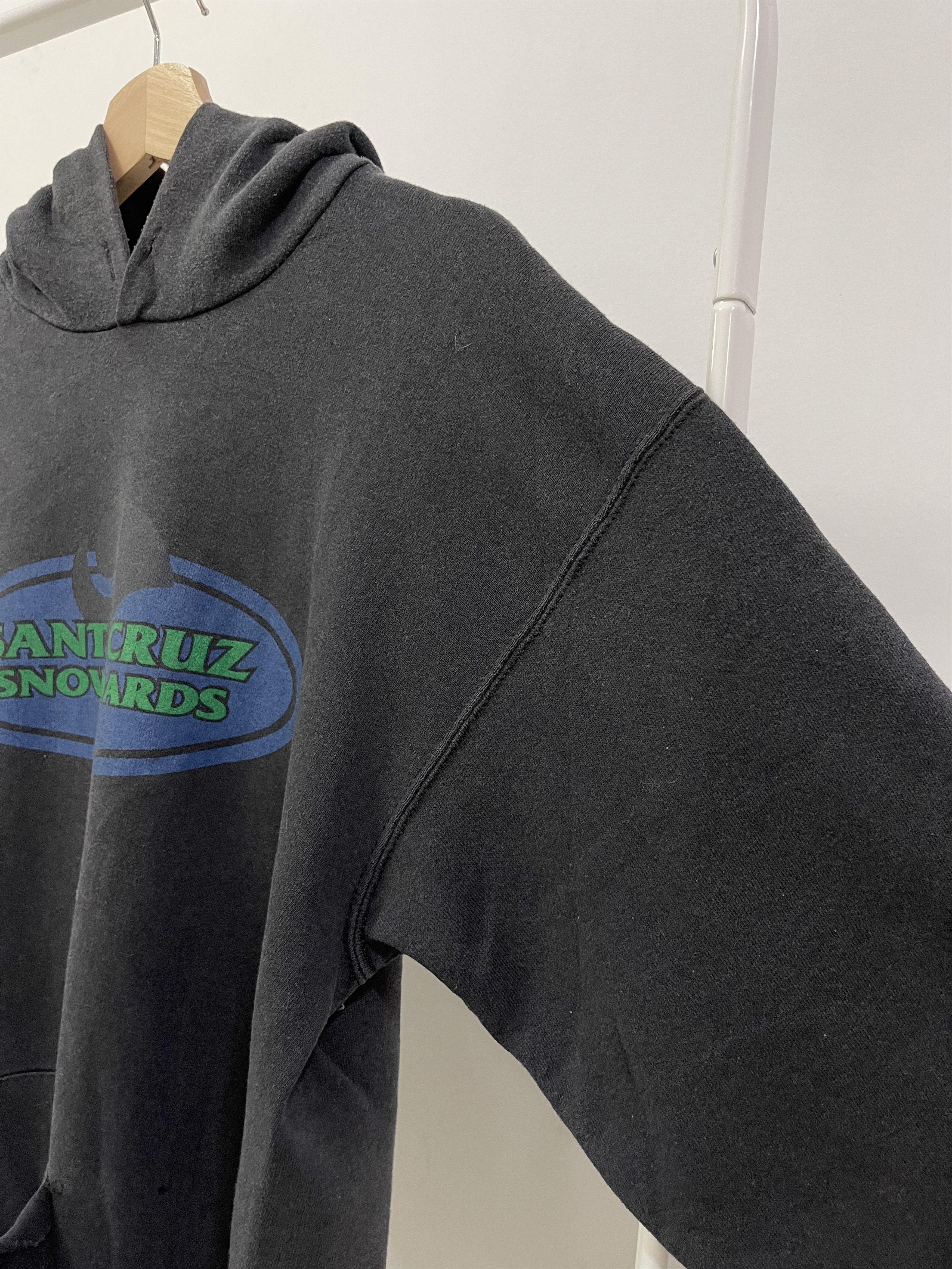 Santa Cruz Skateboards × Vintage Vintage 90s Santa Cruz Snowboards Hoodie Sweatshirt Size US S / EU 44-46 / 1 - 6 Thumbnail