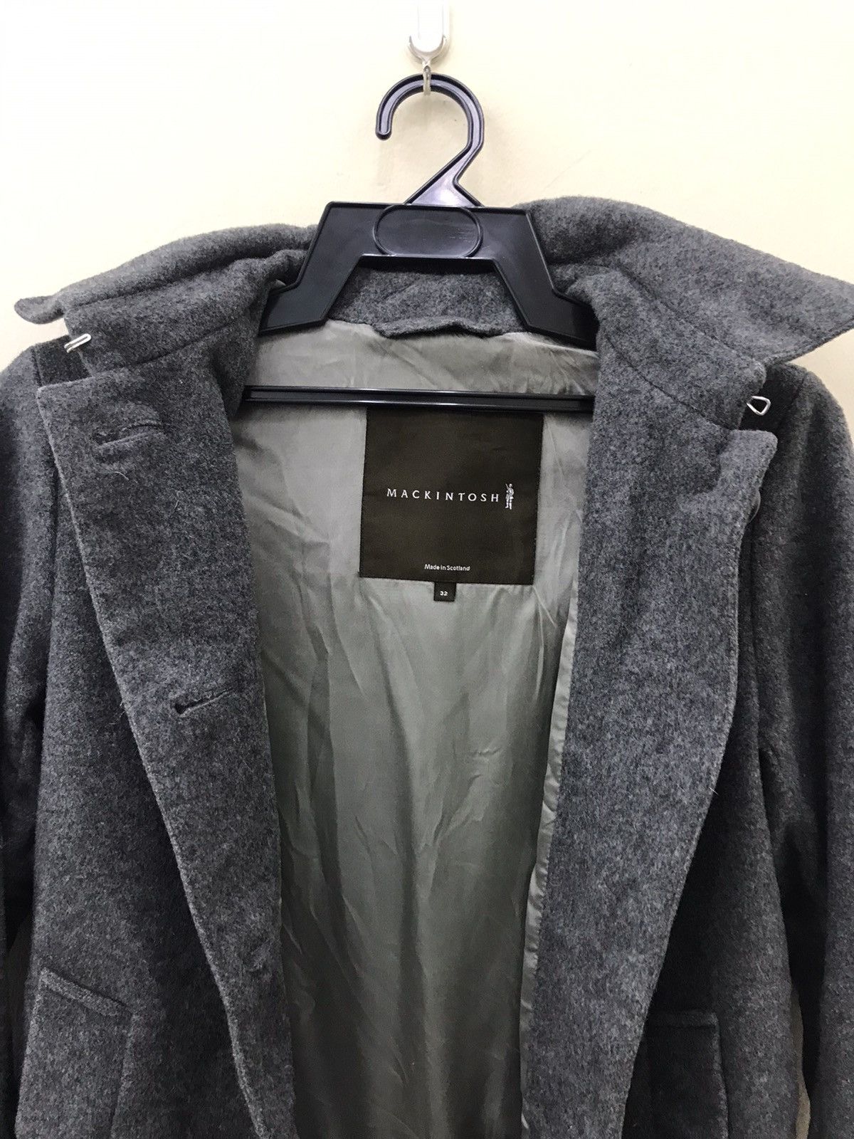 Mackintosh Mackintosh Wool Hooded Coat – Timeless British Elegance Size S / US 4 / IT 40 - 18 Thumbnail