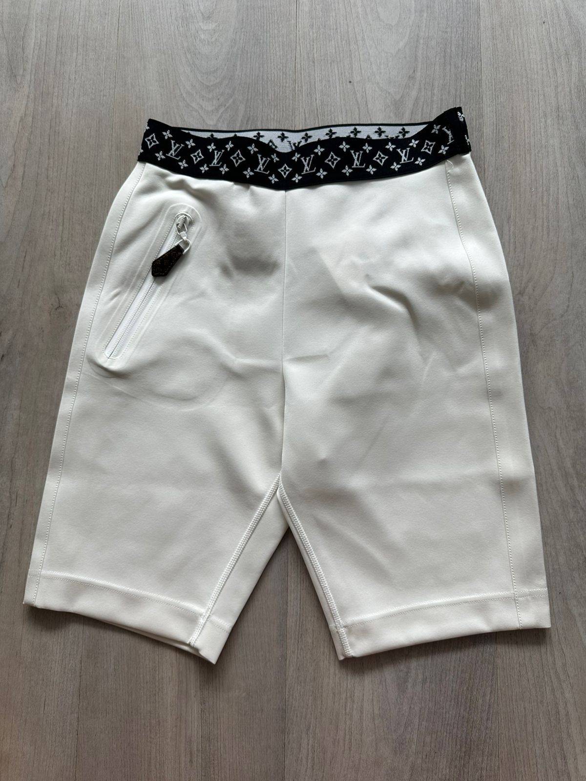 Louis Vuitton Louis Vuitton x Urs Fischer Track Shorts Size 26" / US 2 / IT 38 - 1 Thumbnail