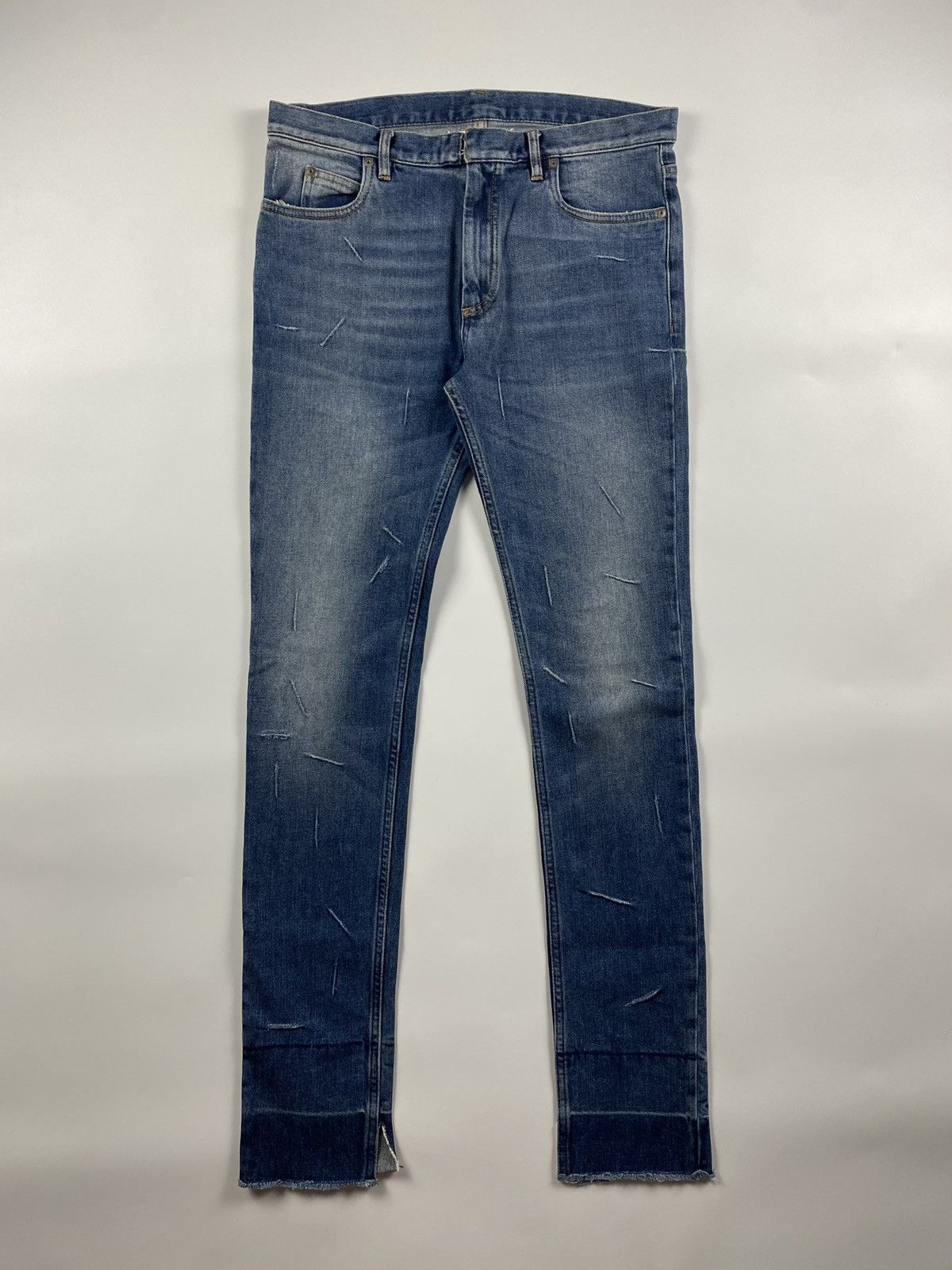 Maison Margiela Maison Margiela F/W'16 Distressed Cut-Off Denim Size US 32 / EU 48 - 1 Thumbnail