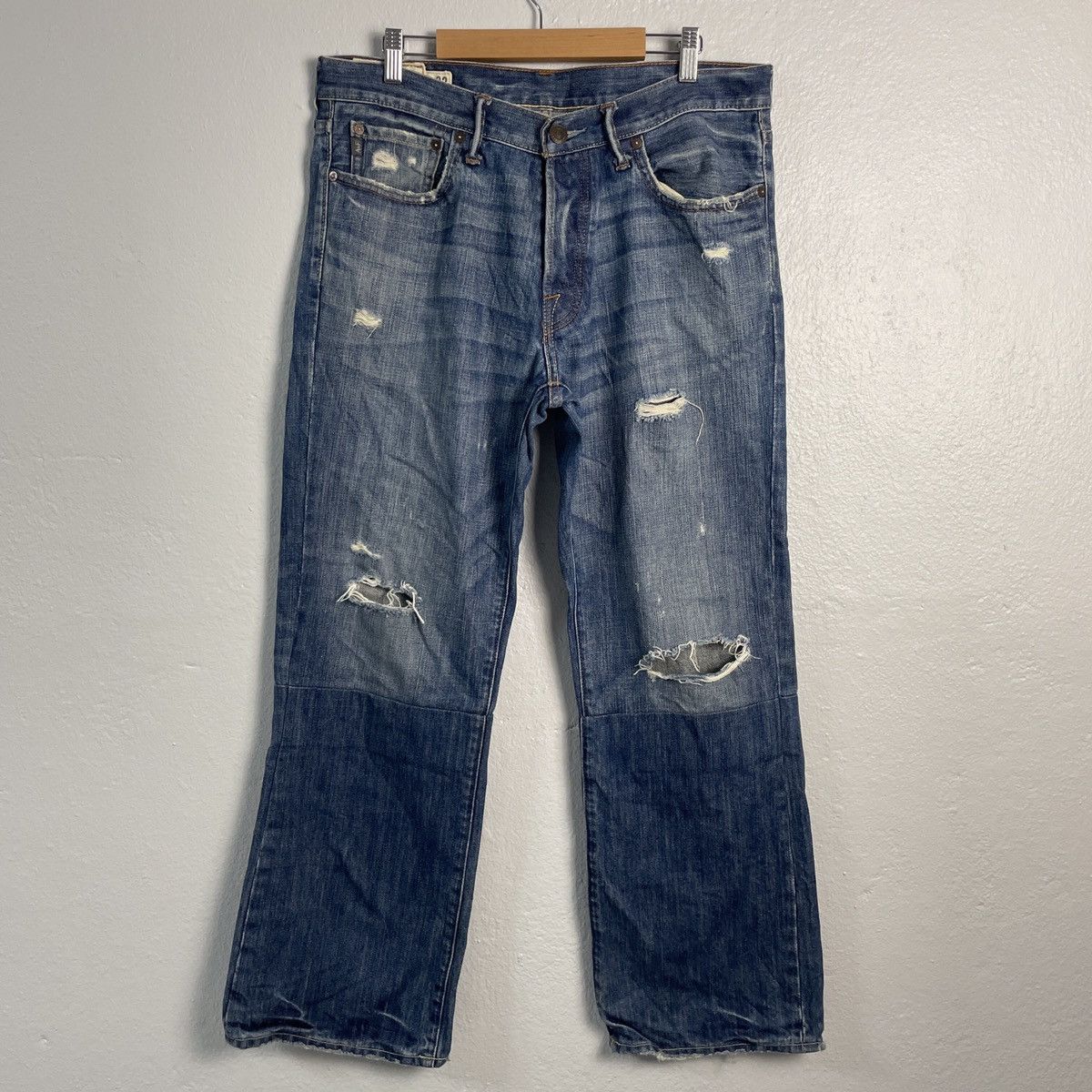 Abercrombie & Fitch Vintage Abercrombie & Fitch Distressed Denim Jeans Size US 35 - 1 Thumbnail