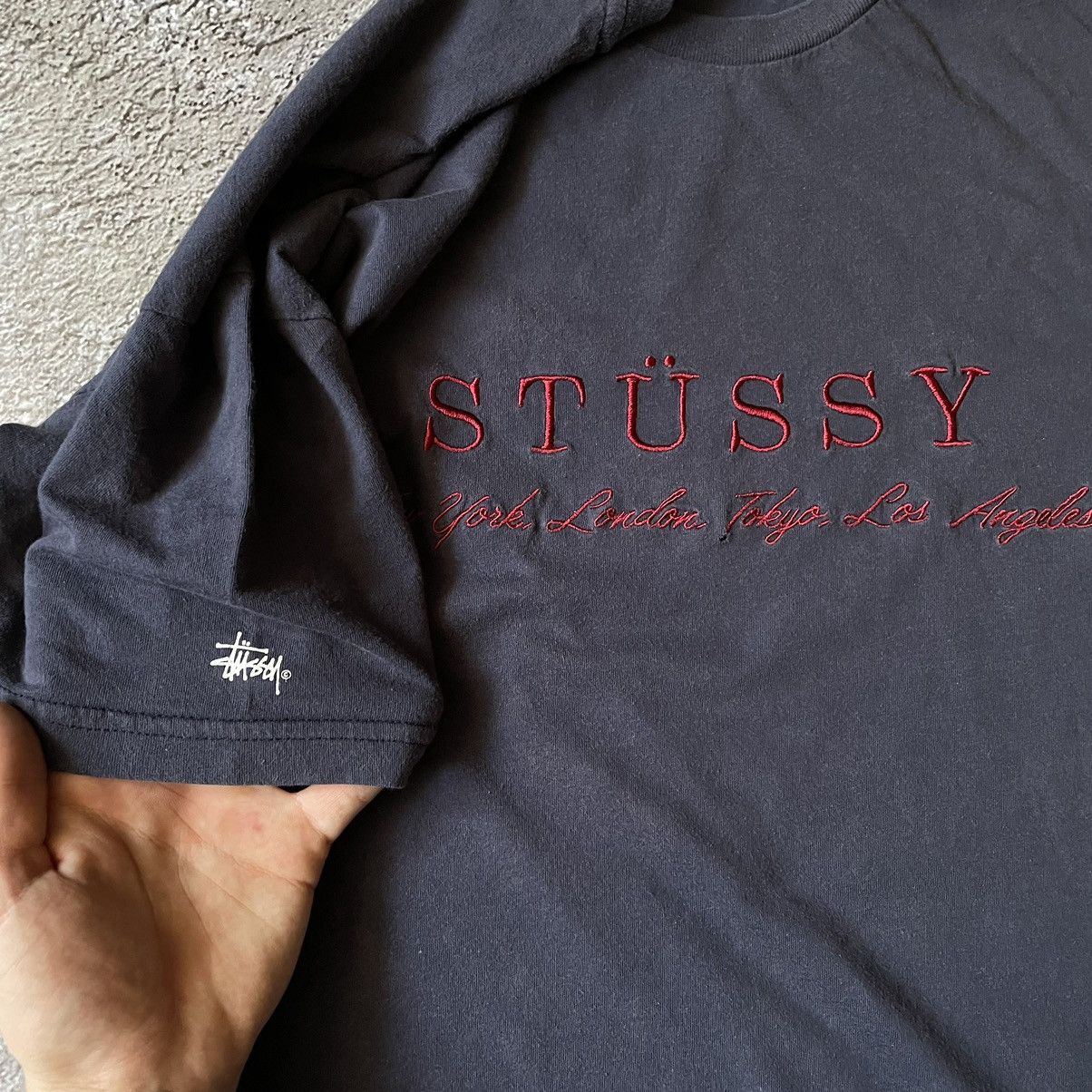 Vintage Vintage Y2K Stussy Graphic Tee Sun Faded Streetwear Boxy M Size US M / EU 48-50 / 2 - 8 Thumbnail
