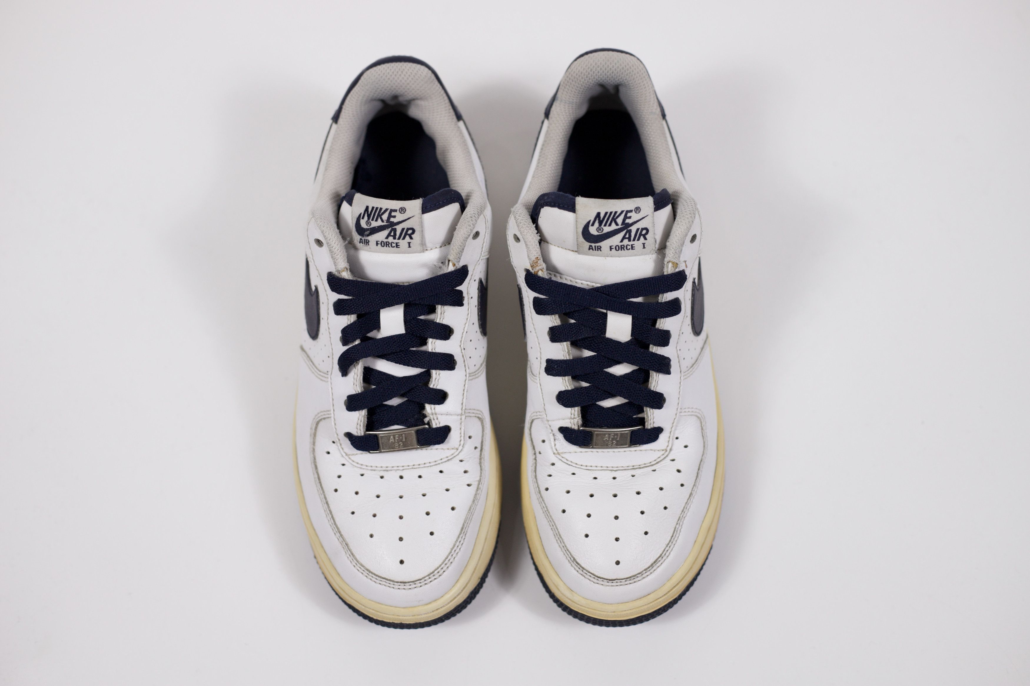 Nike 2009 Nike Air Force 1 Low Perf White Obsidian Size US 6 / EU 39 - 4 Thumbnail