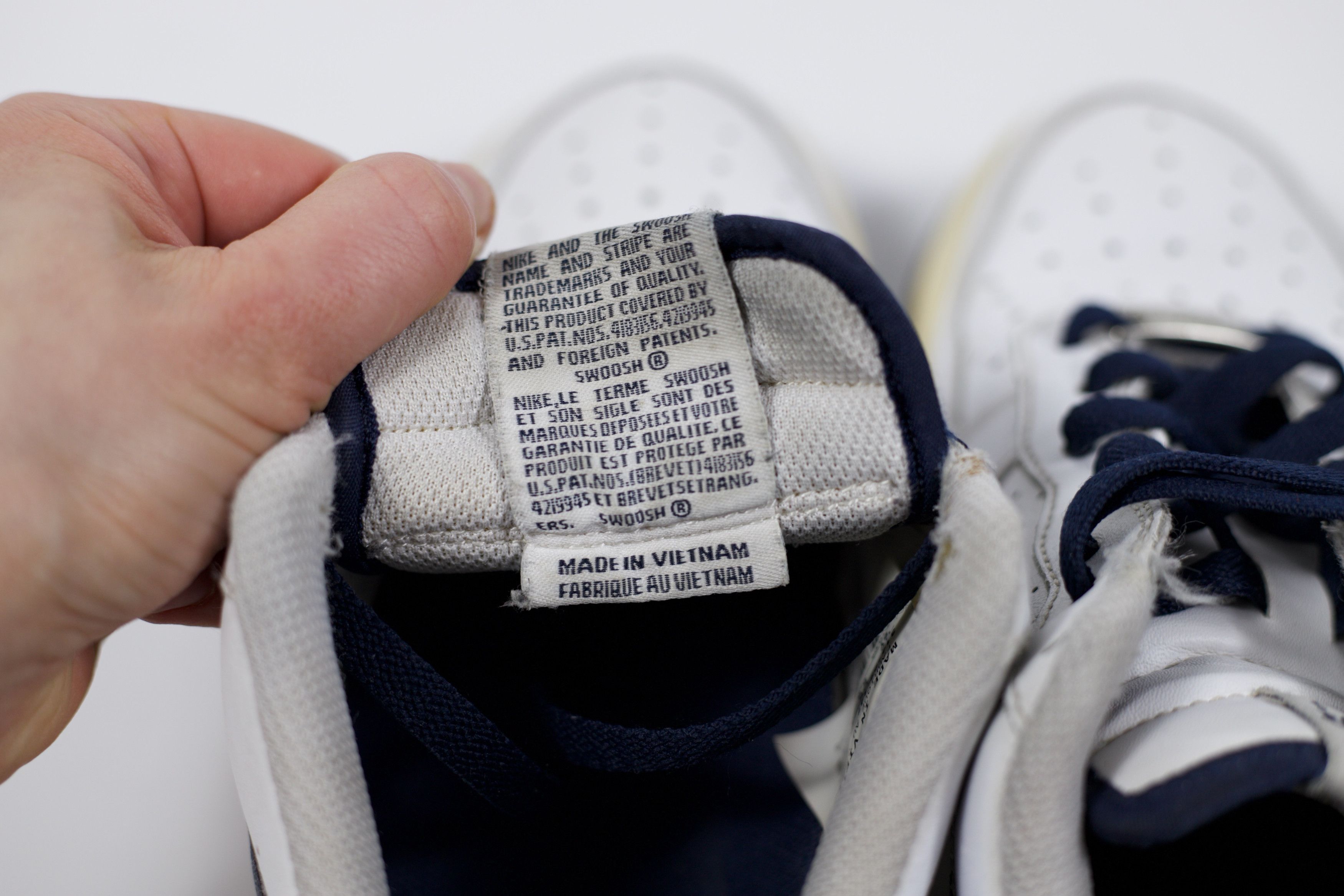Nike 2009 Nike Air Force 1 Low Perf White Obsidian Size US 6 / EU 39 - 9 Thumbnail