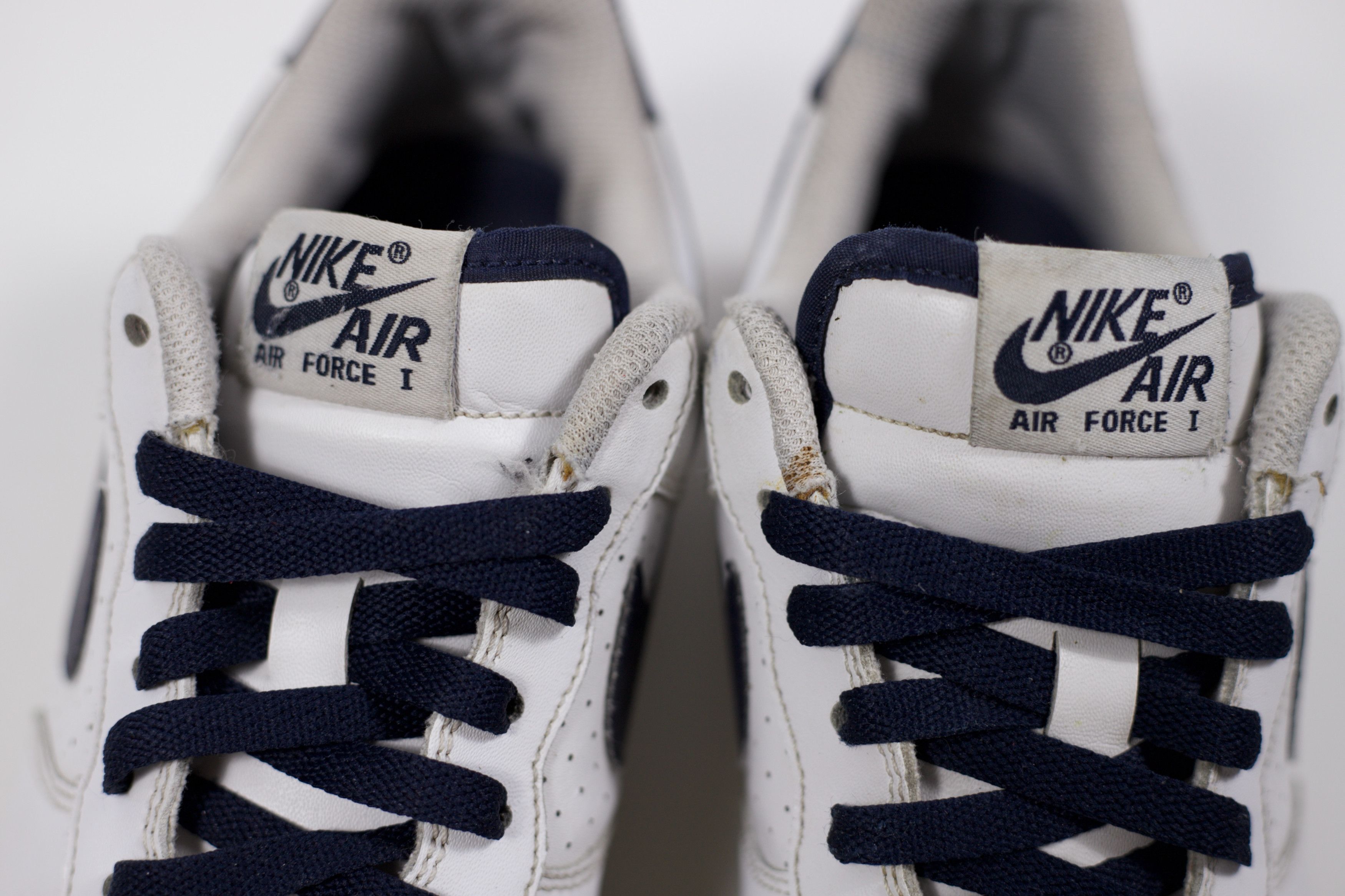 Nike 2009 Nike Air Force 1 Low Perf White Obsidian Size US 6 / EU 39 - 7 Thumbnail