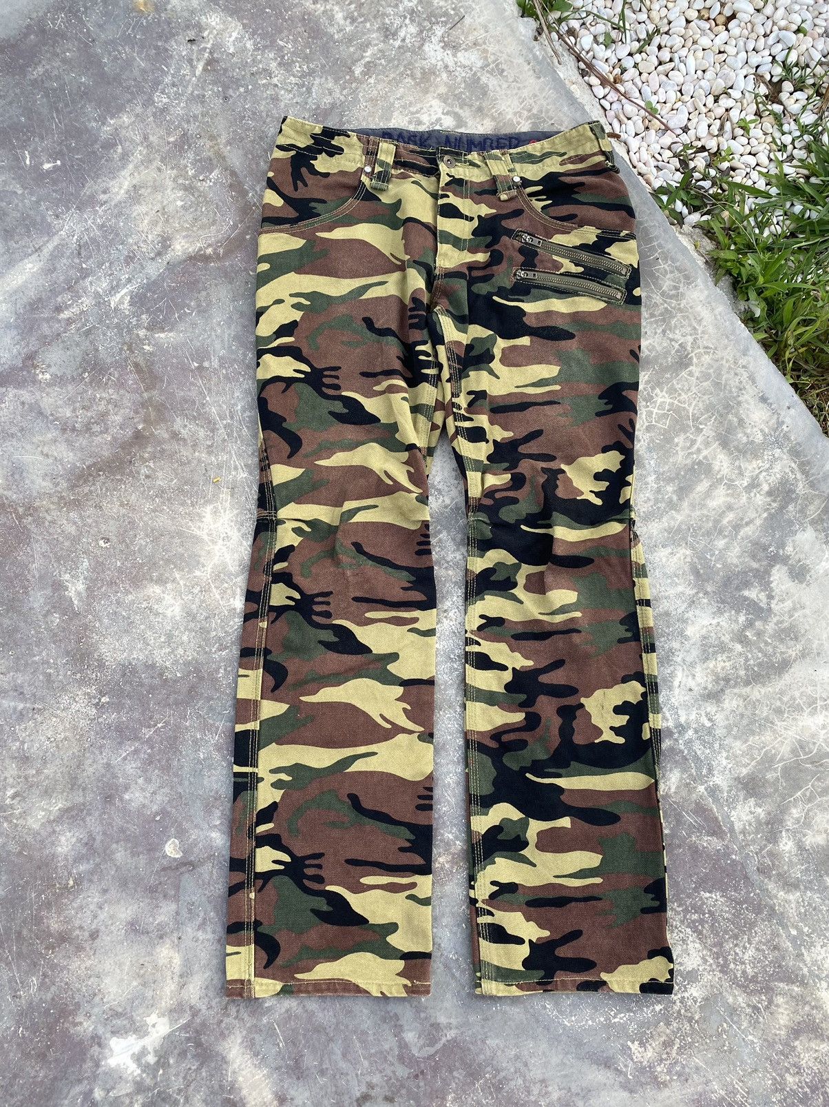 Japanese Brand Back Number Camouflage Woodland Flare Pants Size US 31 - 2 Thumbnail