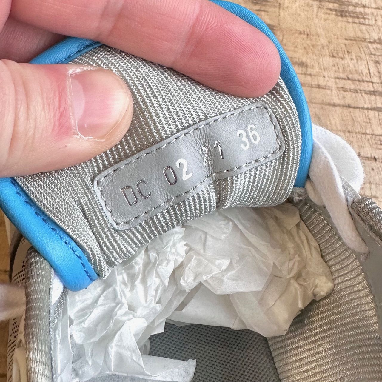 Dior Dior B27 White Blue Low-top Sneakers Size US 6 / IT 36 - 12 Thumbnail