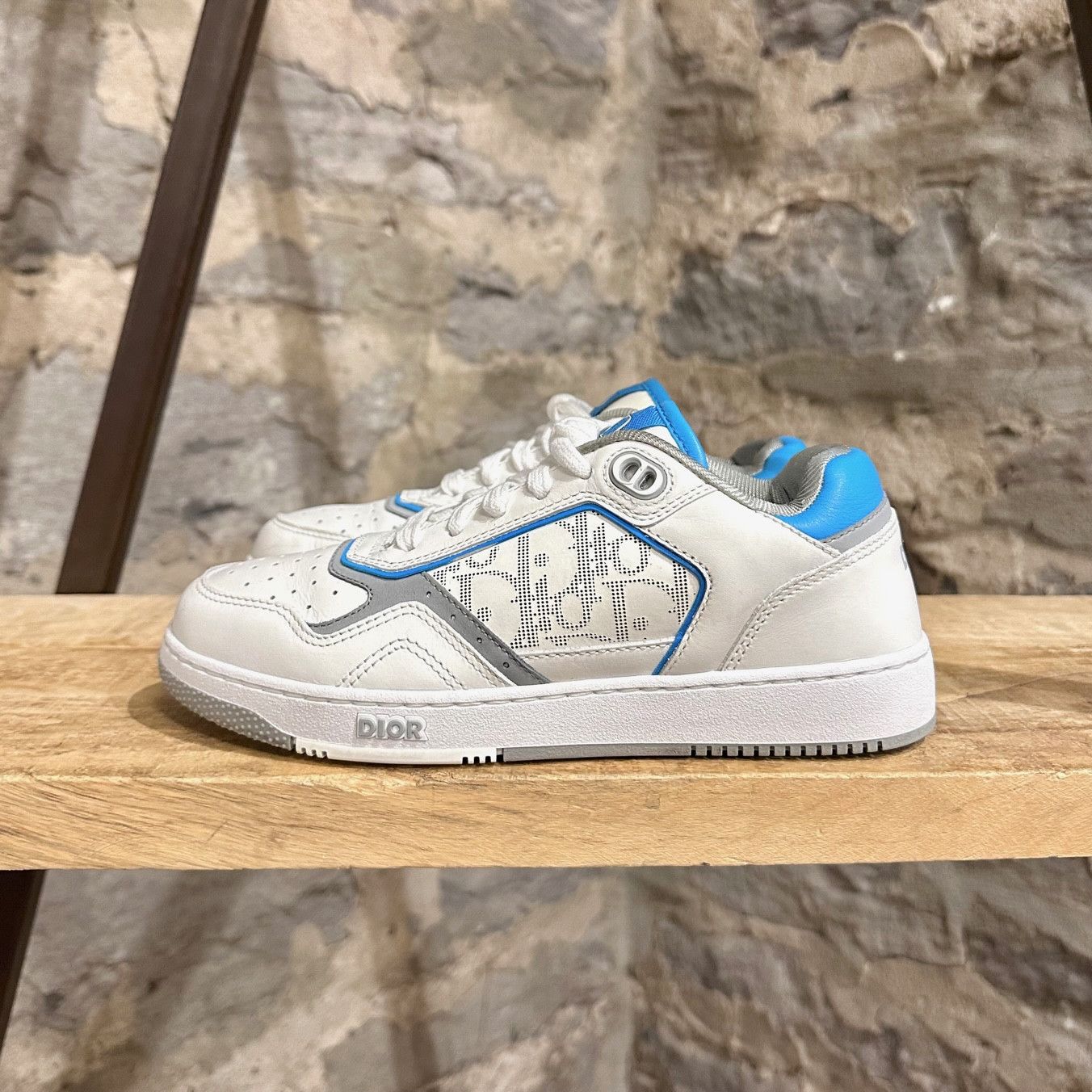 Dior Dior B27 White Blue Low-top Sneakers Size US 6 / IT 36 - 7 Thumbnail