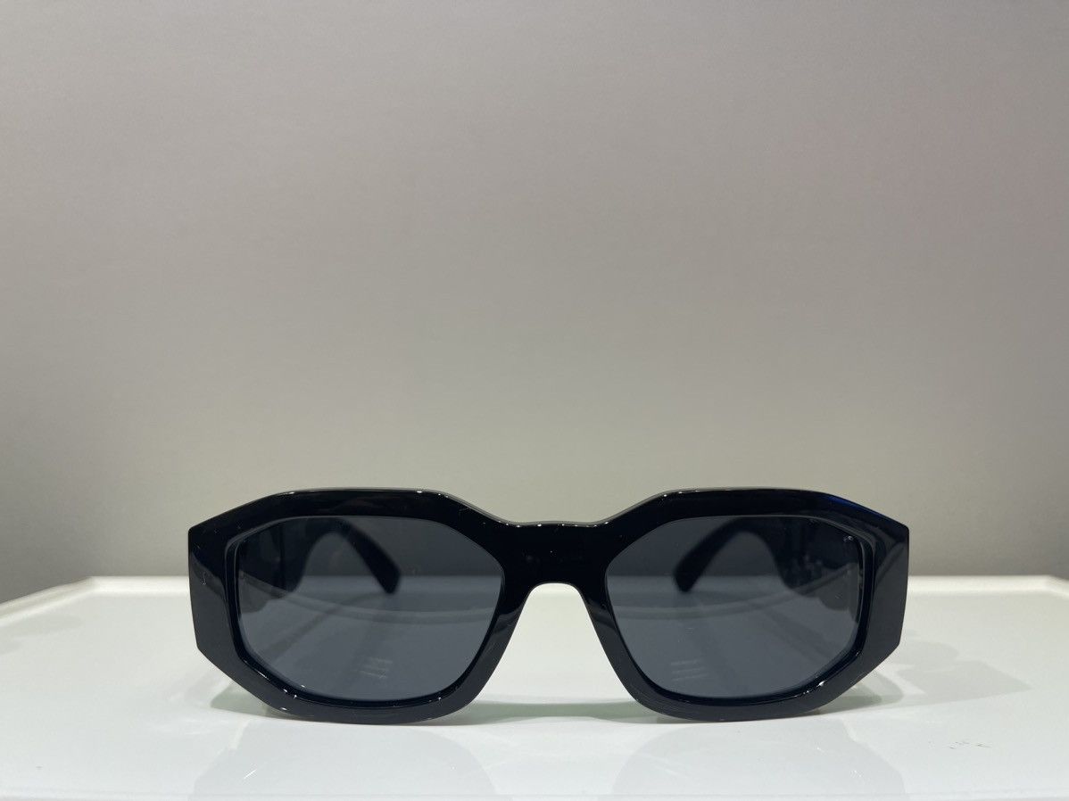 Rap Tees NEW Versace Biggie Smalls Medusa BIG Sunglasses Glasses Size ONE SIZE - 2 Thumbnail