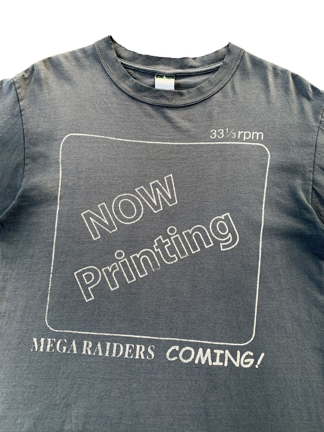 Vintage Vintage THRASHED Mega Raiders Now Printing T-Shirt Size US M / EU 48-50 / 2 - 3 Thumbnail