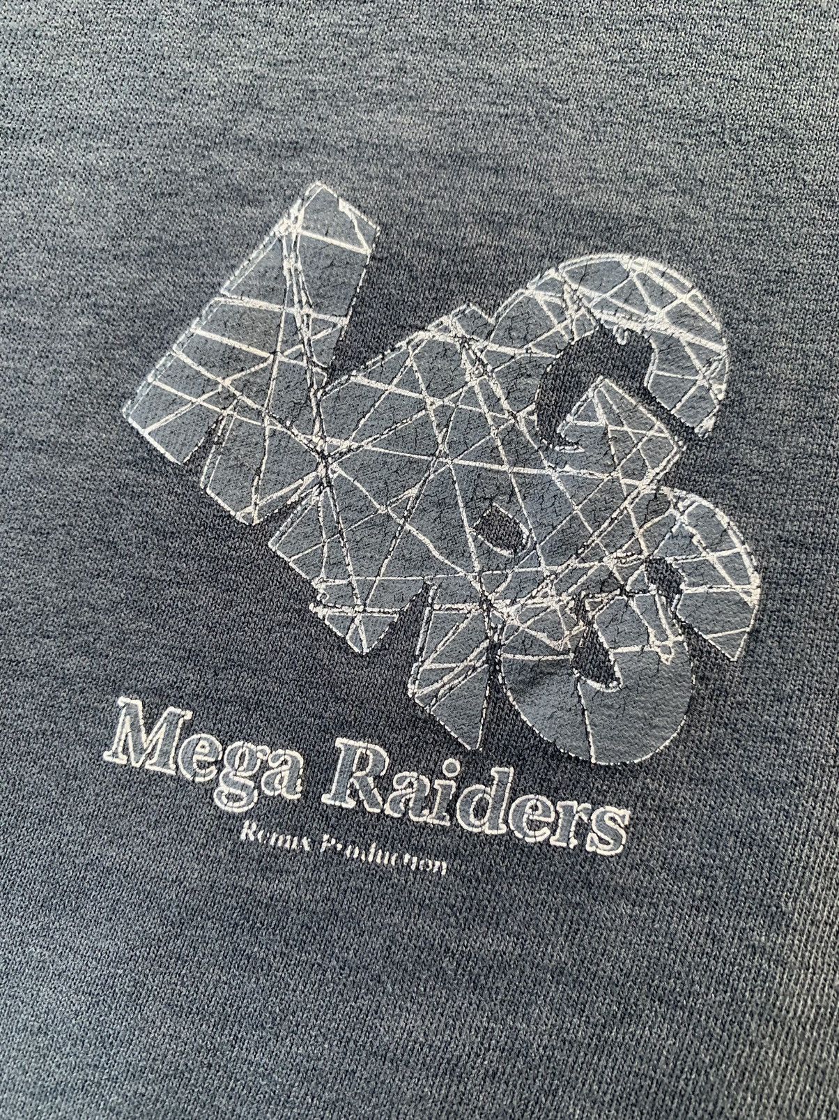 Vintage Vintage THRASHED Mega Raiders Now Printing T-Shirt Size US M / EU 48-50 / 2 - 8 Thumbnail
