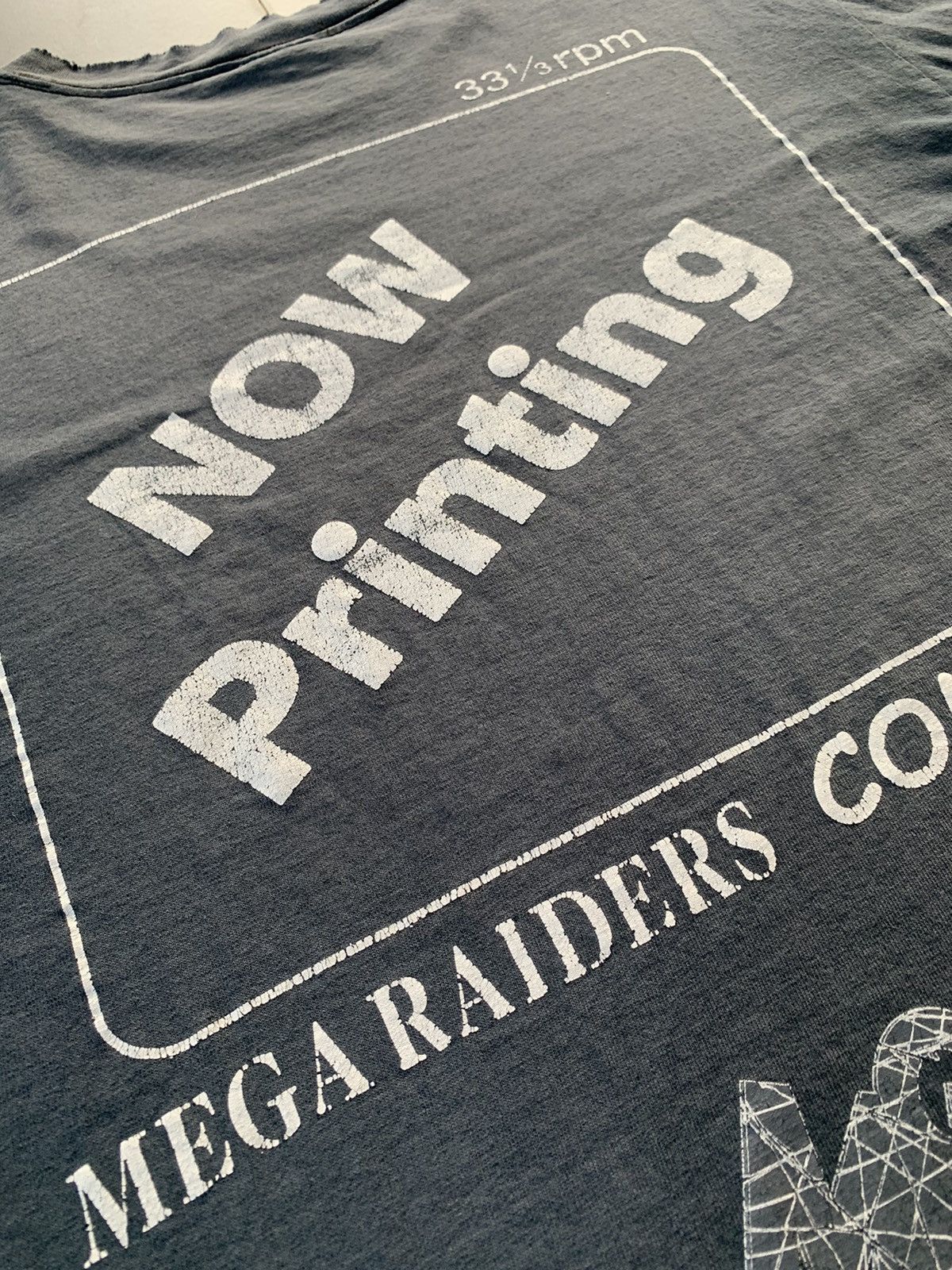Vintage Vintage THRASHED Mega Raiders Now Printing T-Shirt Size US M / EU 48-50 / 2 - 5 Thumbnail