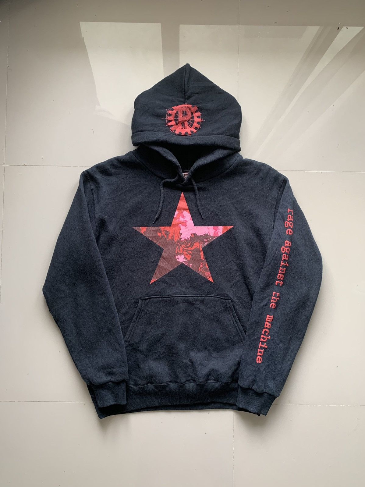 Band Tees Vintage Rage Against the Machine Hoodie Size US M / EU 48-50 / 2 - 1 Thumbnail