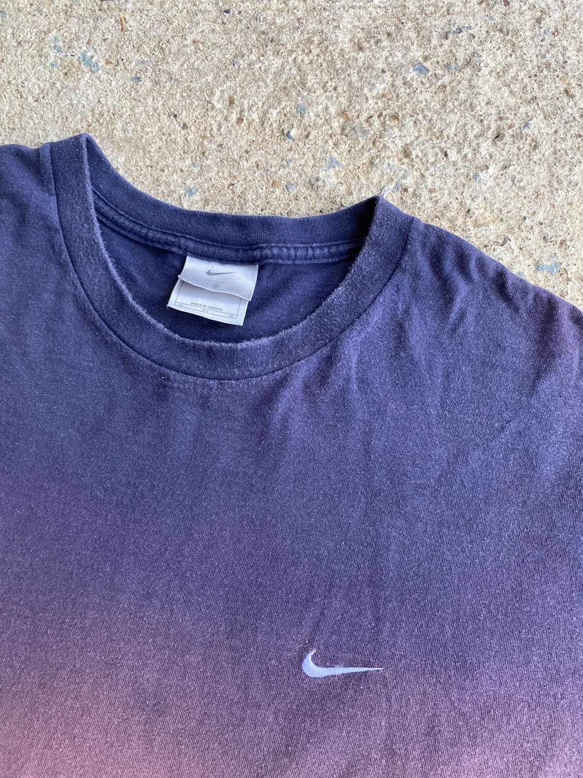 Nike × Vintage Vintage 90’s Crazy Nike Bleach Faded Essential 3XL Shirt Size US XXL / EU 58 / 5 - 3 Thumbnail