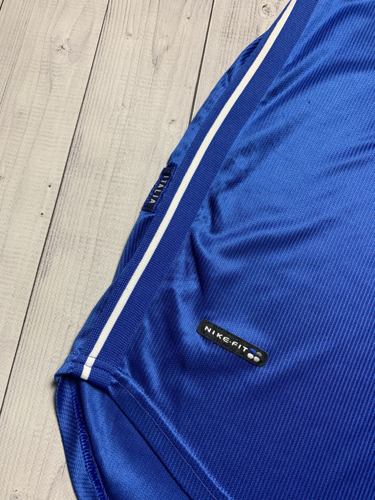 Nike × Vintage Vintage Nike Italy soccer jersey size XL Size US XL / EU 56 / 4 - 3 Thumbnail
