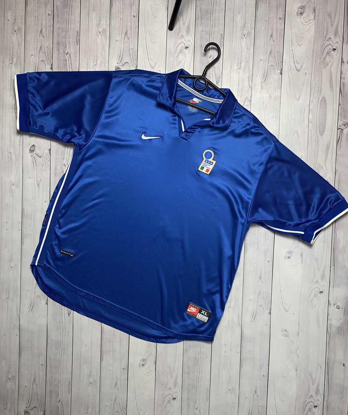 image of Vintage Nike Italy Soccer Jersey Size XL in Blue, Men's