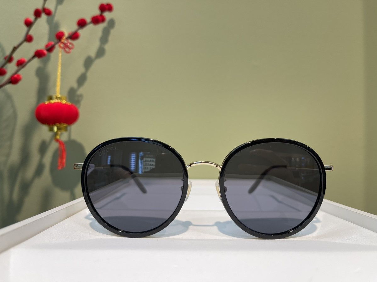 Gucci × Streetwear × Vintage NEW Gucci GG0677 Round Bold