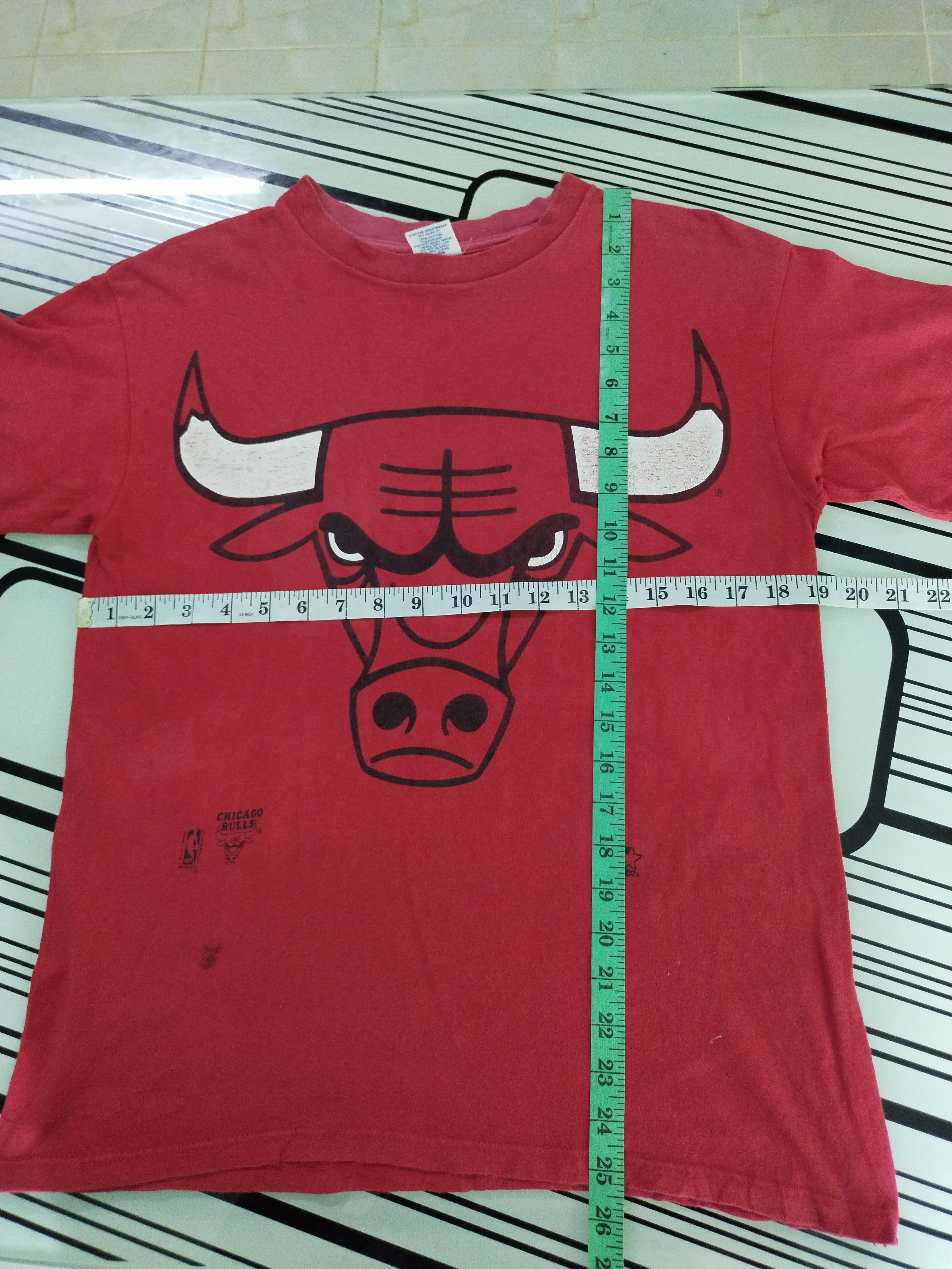 NBA THRASHED VINTAGE CHICAGO BULLS STARTER RED TEE Size US S / EU 44-46 / 1 - 14 Thumbnail
