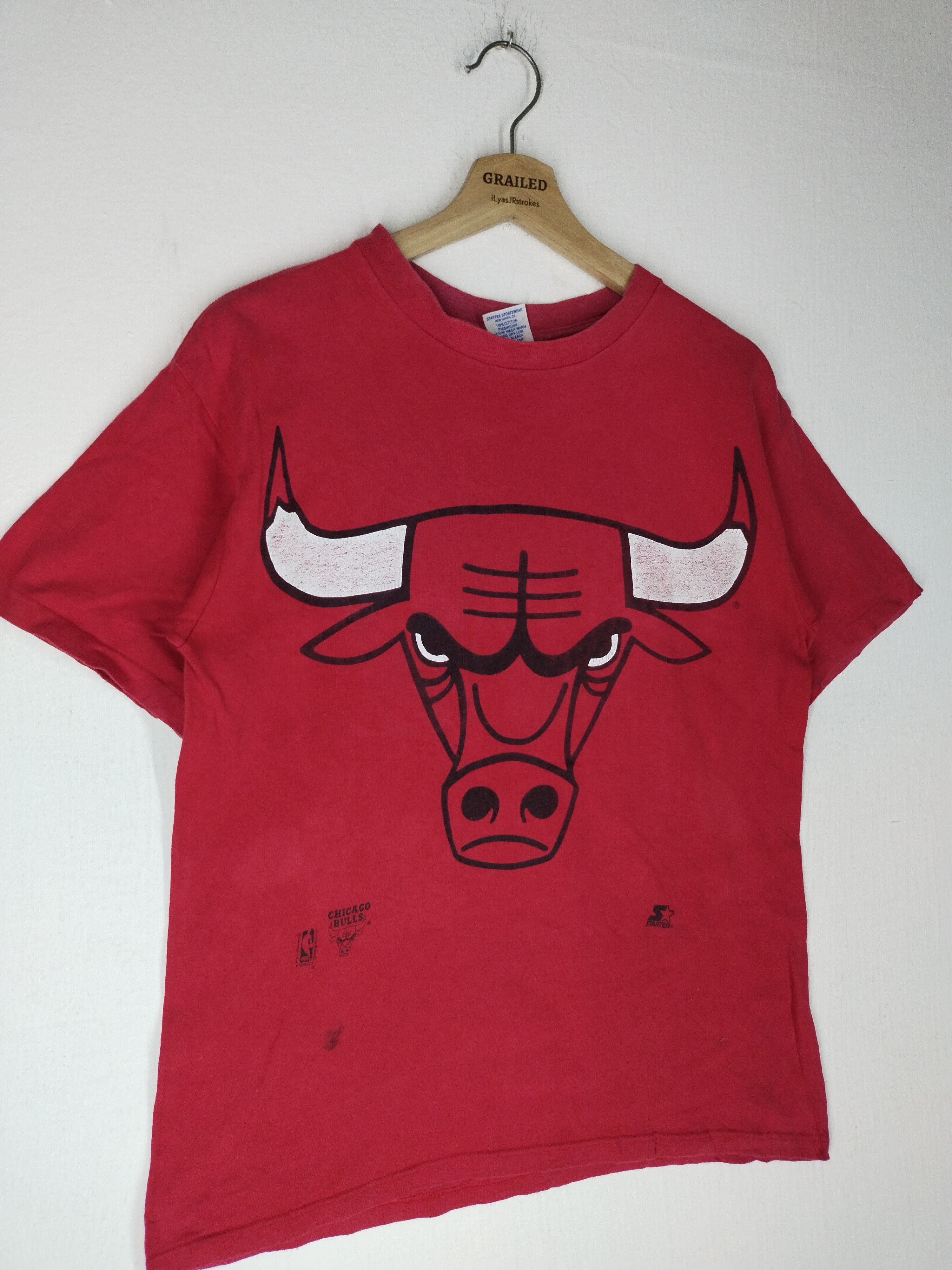 NBA THRASHED VINTAGE CHICAGO BULLS STARTER RED TEE Size US S / EU 44-46 / 1 - 1 Thumbnail