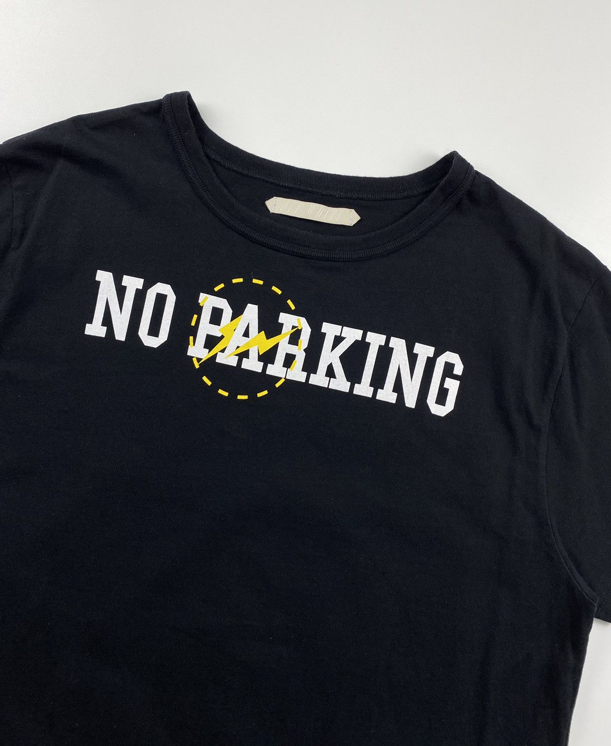 Fragment Design Off White x Fragment Design “No Parking” Tee Size US M / EU 48-50 / 2 - 2 Thumbnail