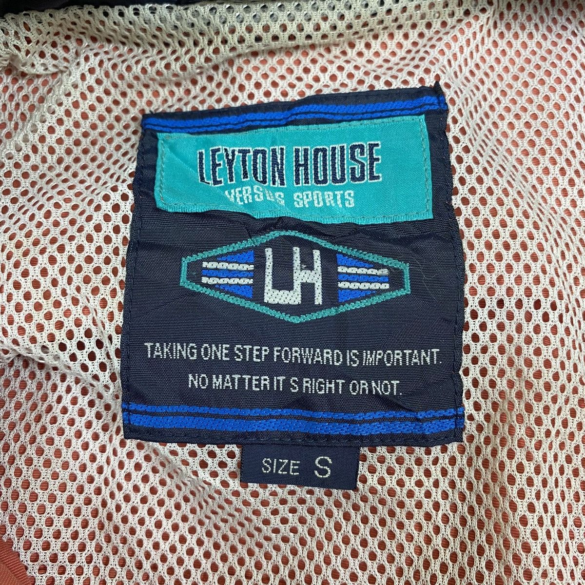 Vintage Vintage LEYTON HOUSE Sports Small Logo Long Jacket Size US S / EU 44-46 / 1 - 9 Thumbnail