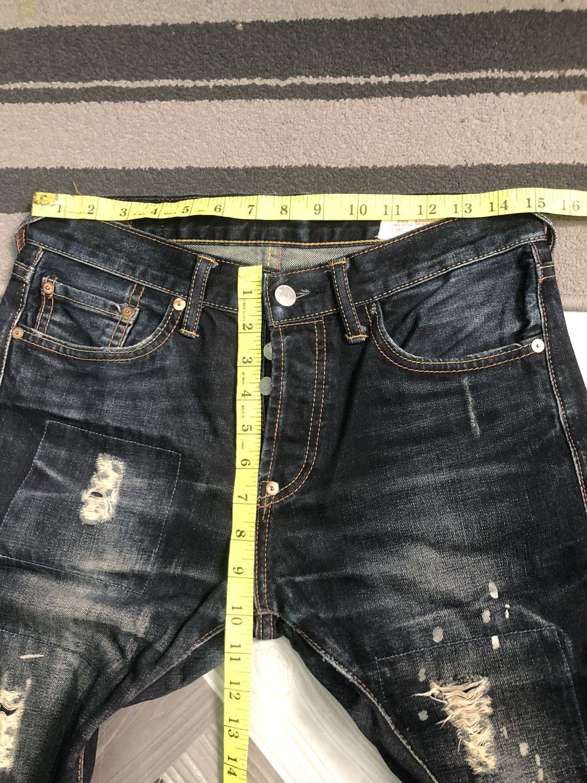 Evisu × Japanese Brand EVISU SPECIAL NO 3 DISTRESSED DENIM JEANS Size US 30 / EU 46 - 8 Thumbnail