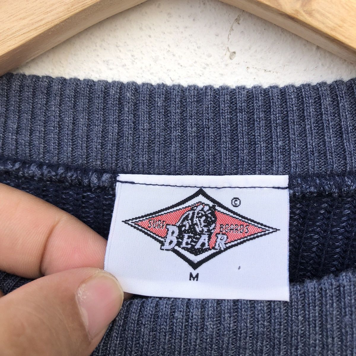 Japanese Brand THE FAMOUS SURF BRAND MADE IN USA BEAR SWEATSHIRT Size US M / EU 48-50 / 2 - 8 Thumbnail