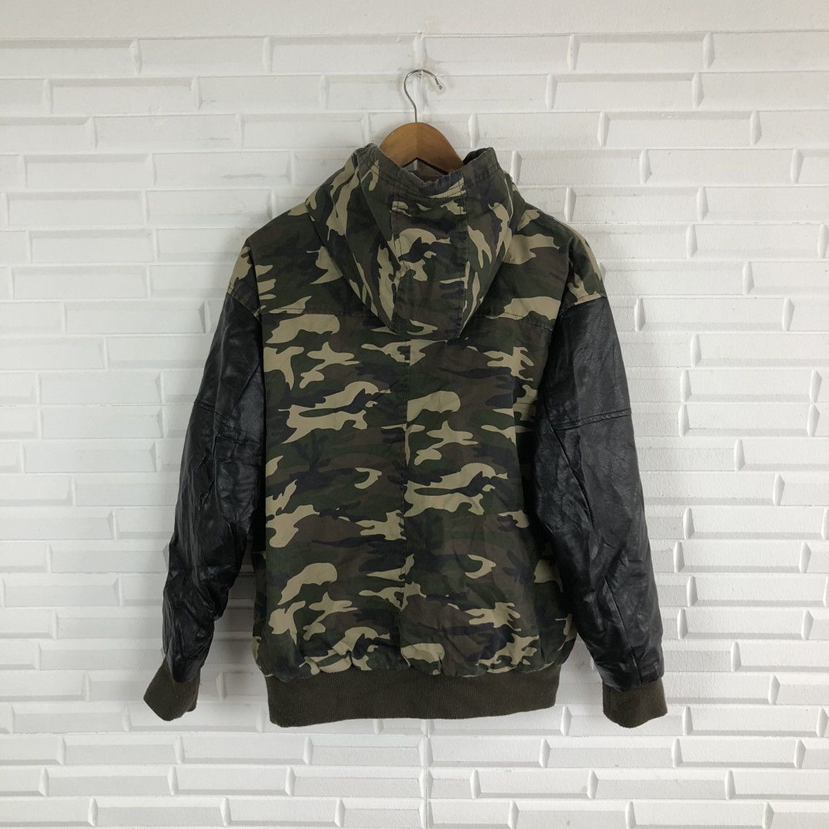 Japanese Brand CAMO BLACK HOODIE ZIPPER JACKET RICHE GLAMOUR Size US M / EU 48-50 / 2 - 8 Thumbnail