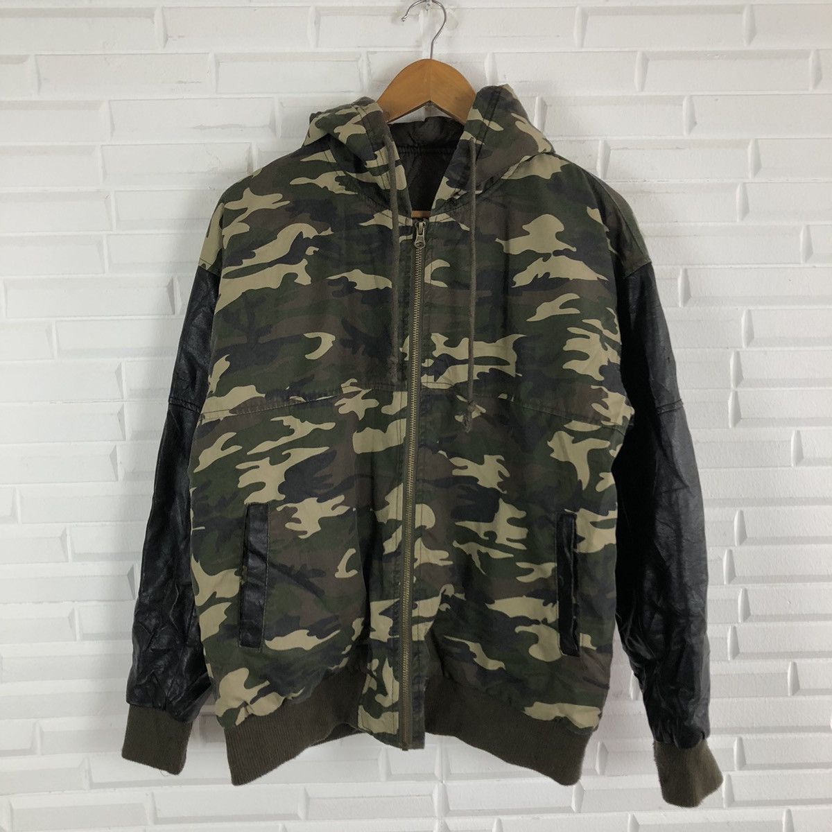 Japanese Brand CAMO BLACK HOODIE ZIPPER JACKET RICHE GLAMOUR Size US M / EU 48-50 / 2 - 7 Thumbnail