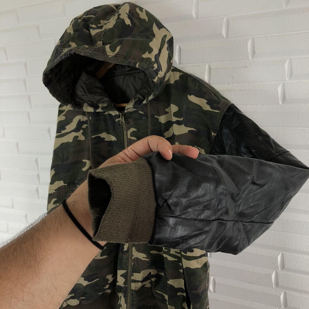 Japanese Brand CAMO BLACK HOODIE ZIPPER JACKET RICHE GLAMOUR Size US M / EU 48-50 / 2 - 5 Thumbnail