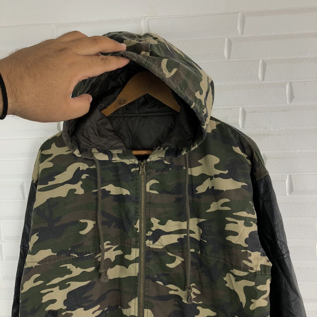 Japanese Brand CAMO BLACK HOODIE ZIPPER JACKET RICHE GLAMOUR Size US M / EU 48-50 / 2 - 3 Thumbnail