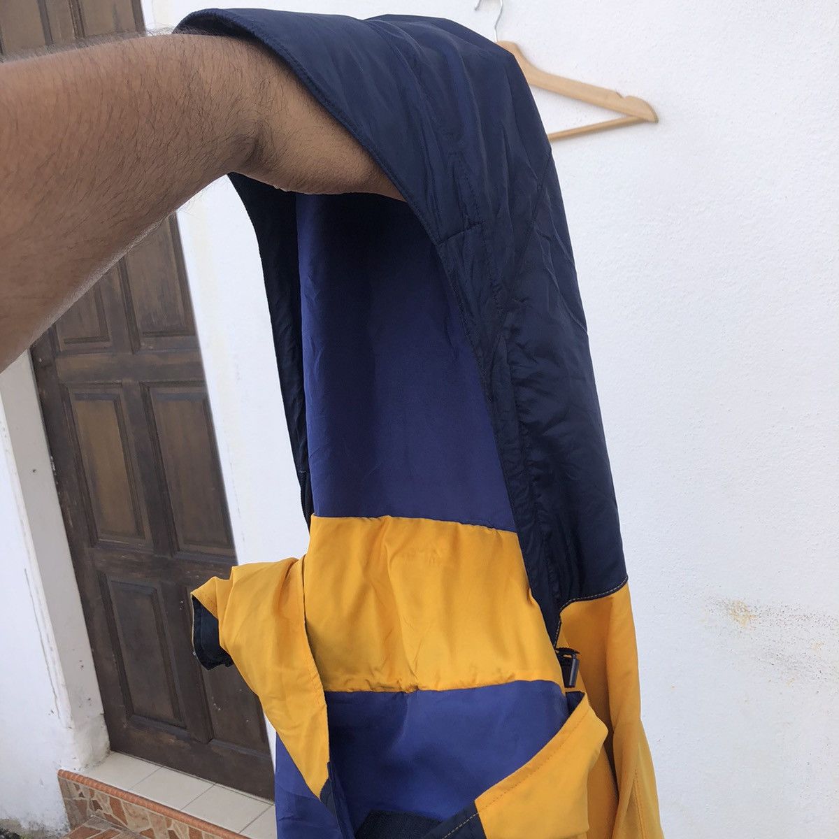Helly Hansen RARE COMBINATION COLOUR HELLY HANSEN HOODIE WINDBREAKER Size US L / EU 52-54 / 3 - 11 Thumbnail