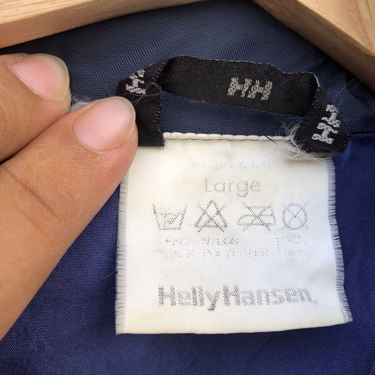 Helly Hansen RARE COMBINATION COLOUR HELLY HANSEN HOODIE WINDBREAKER Size US L / EU 52-54 / 3 - 13 Thumbnail
