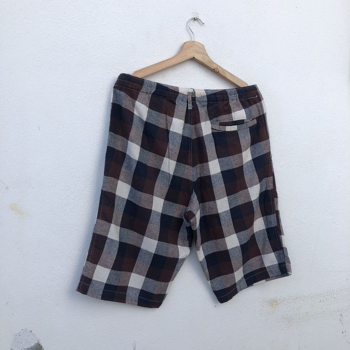 Japanese Brand SHORT PANTS TARTAN DESIGN INSPIRED ISSEY MIYAKE Size US 33 - 7 Thumbnail