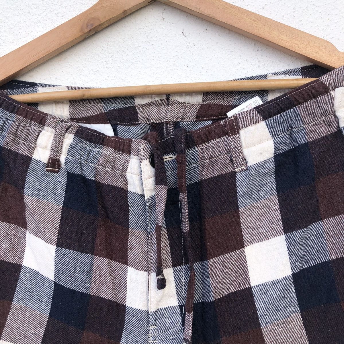 Japanese Brand SHORT PANTS TARTAN DESIGN INSPIRED ISSEY MIYAKE Size US 33 - 5 Thumbnail