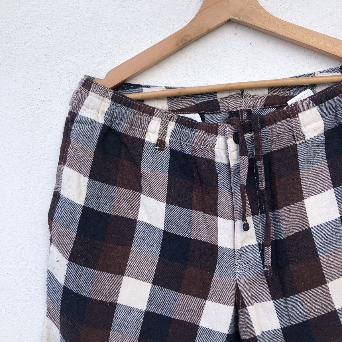 Japanese Brand SHORT PANTS TARTAN DESIGN INSPIRED ISSEY MIYAKE Size US 33 - 4 Thumbnail