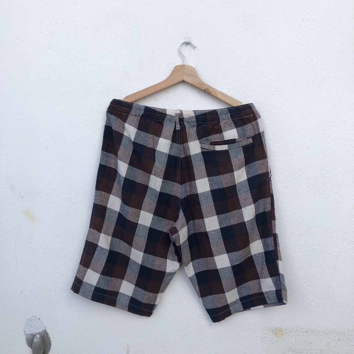Japanese Brand SHORT PANTS TARTAN DESIGN INSPIRED ISSEY MIYAKE Size US 33 - 6 Thumbnail