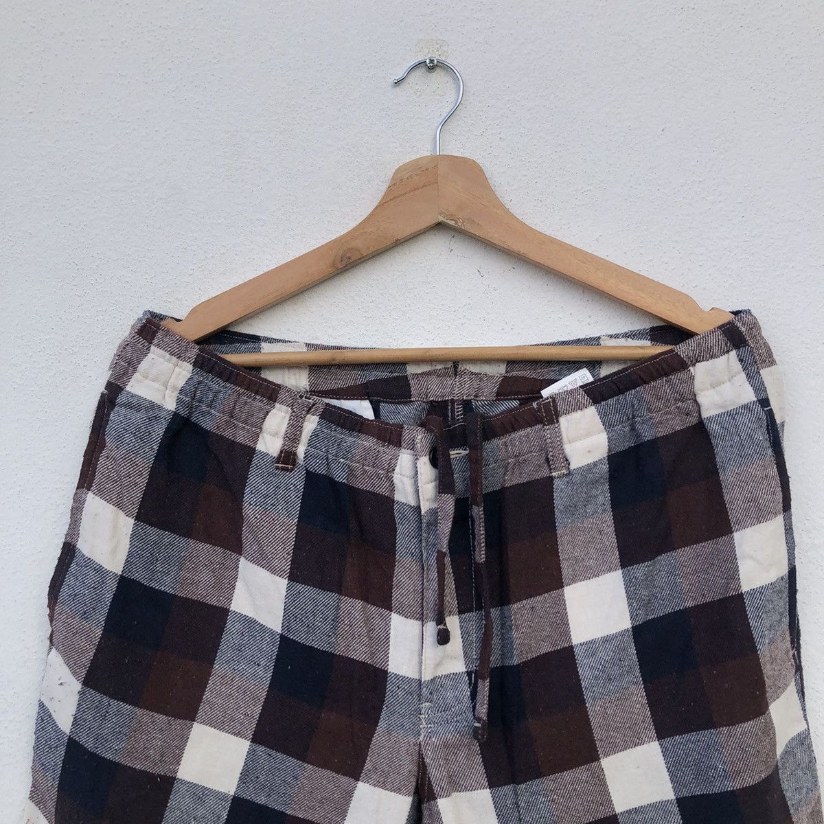 Japanese Brand SHORT PANTS TARTAN DESIGN INSPIRED ISSEY MIYAKE Size US 33 - 2 Thumbnail
