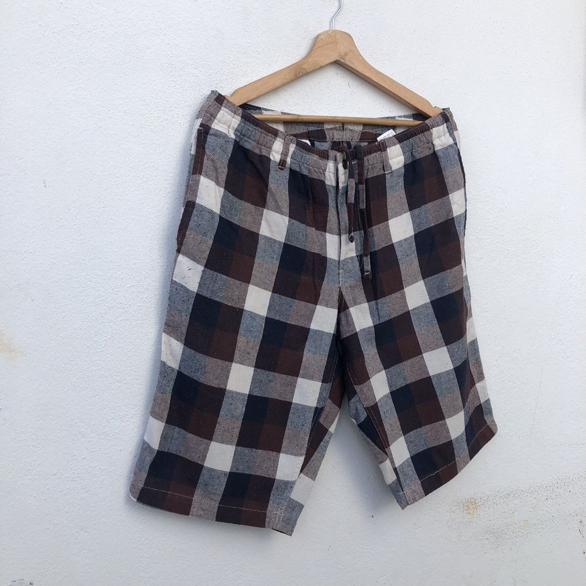 Japanese Brand SHORT PANTS TARTAN DESIGN INSPIRED ISSEY MIYAKE Size US 33 - 3 Thumbnail
